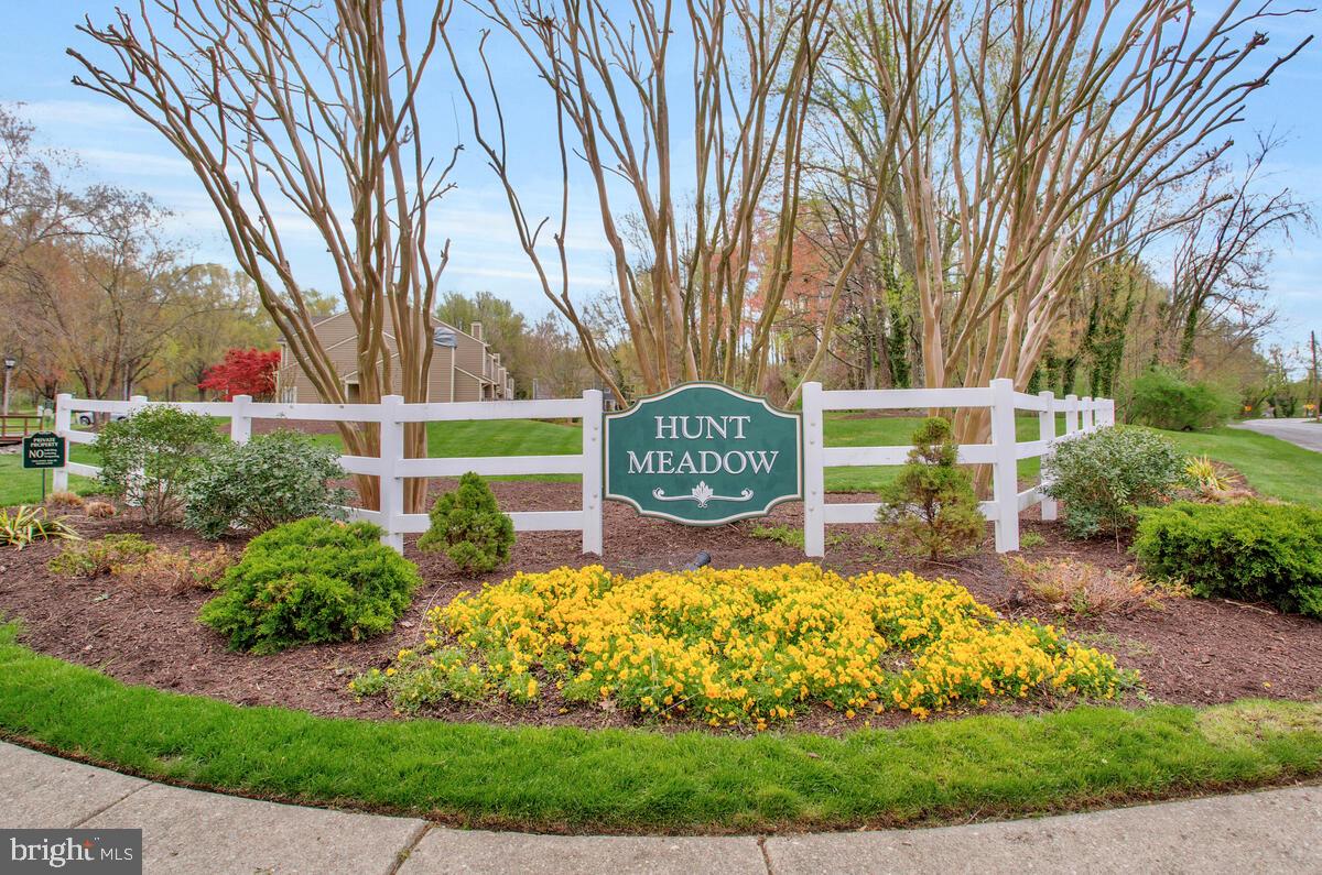 HUNT MEADOW - Residential