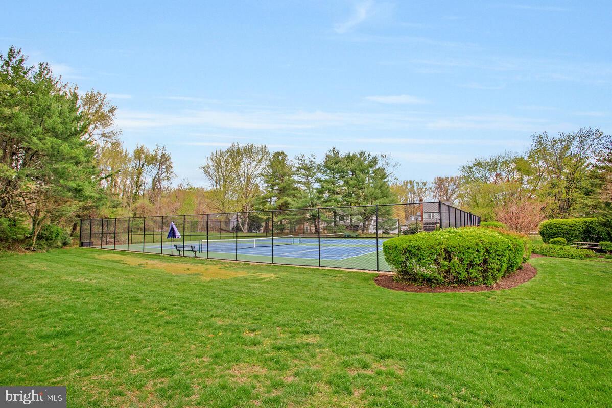 HUNT MEADOW - Residential