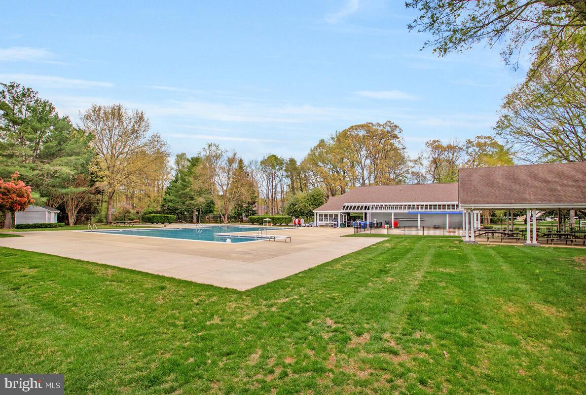 HUNT MEADOW - Residential