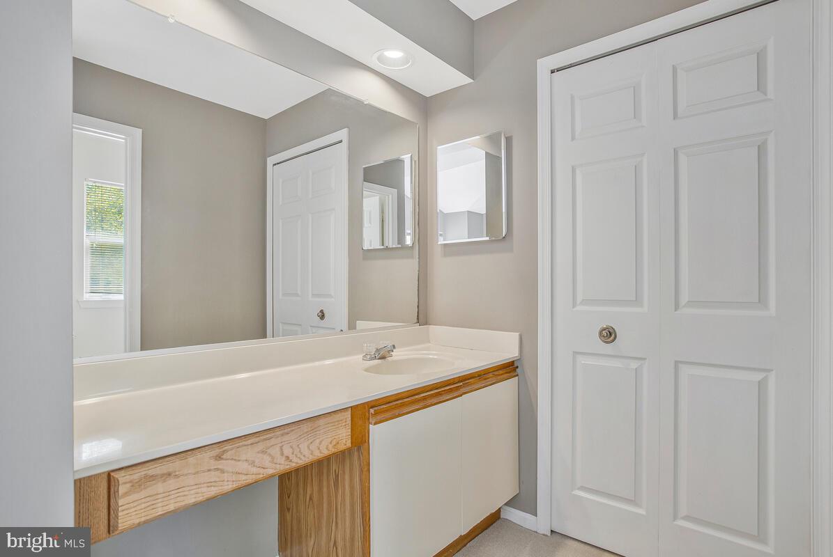 HUNT MEADOW - Residential