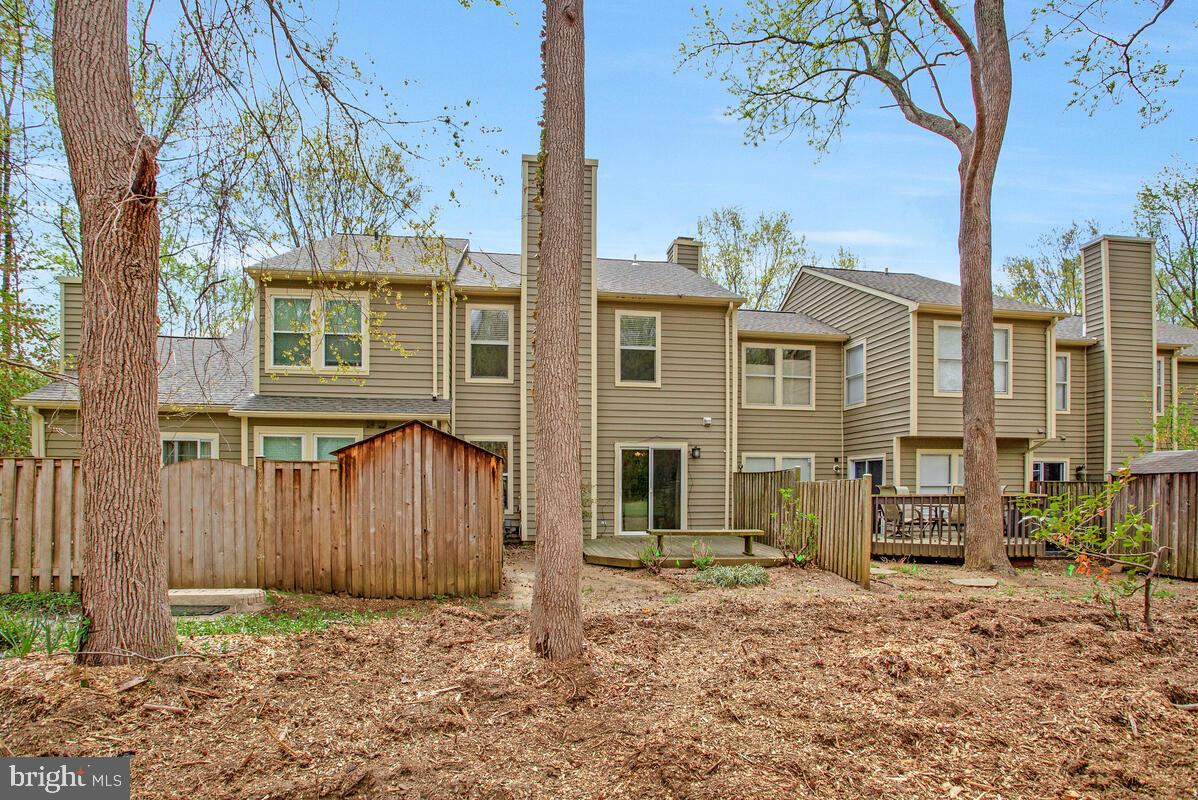 HUNT MEADOW - Residential