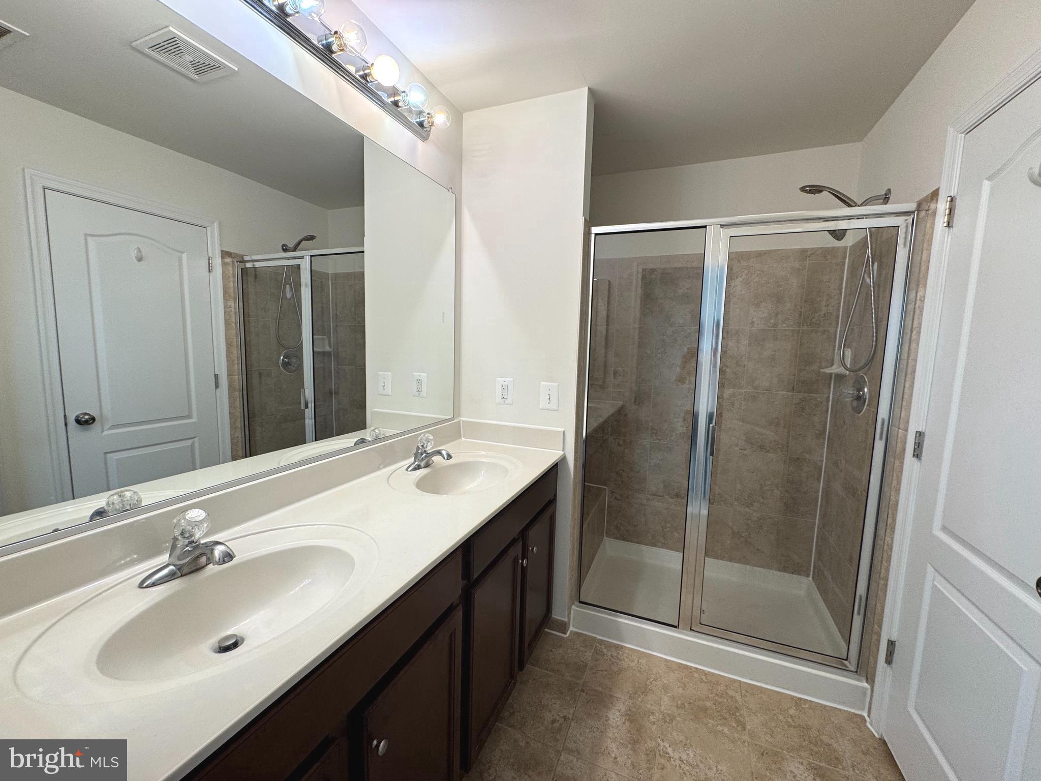 STONE RIDGE SOUTH - Residential Lease