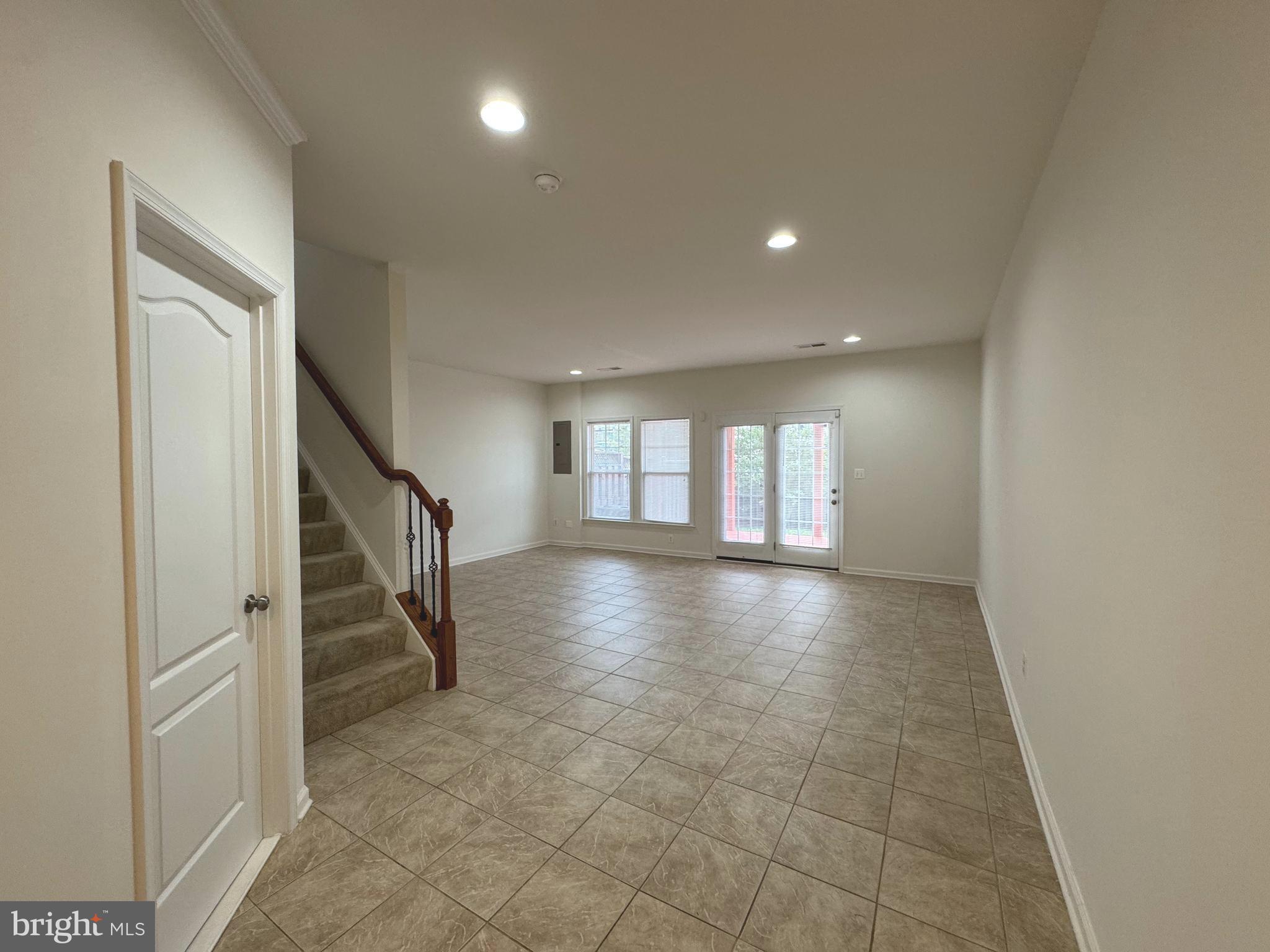 STONE RIDGE SOUTH - Residential Lease