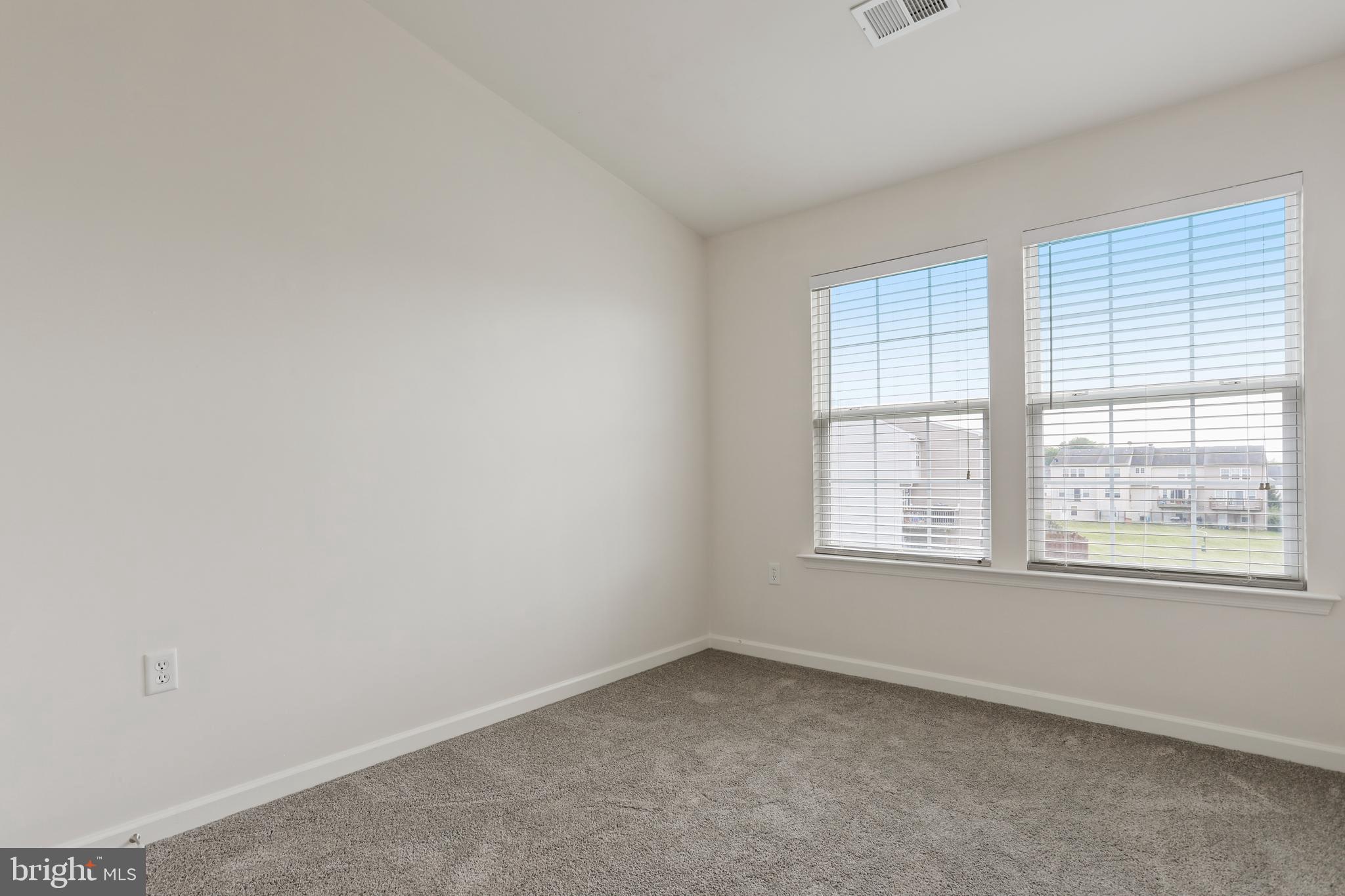 MANOR PARK - Residential