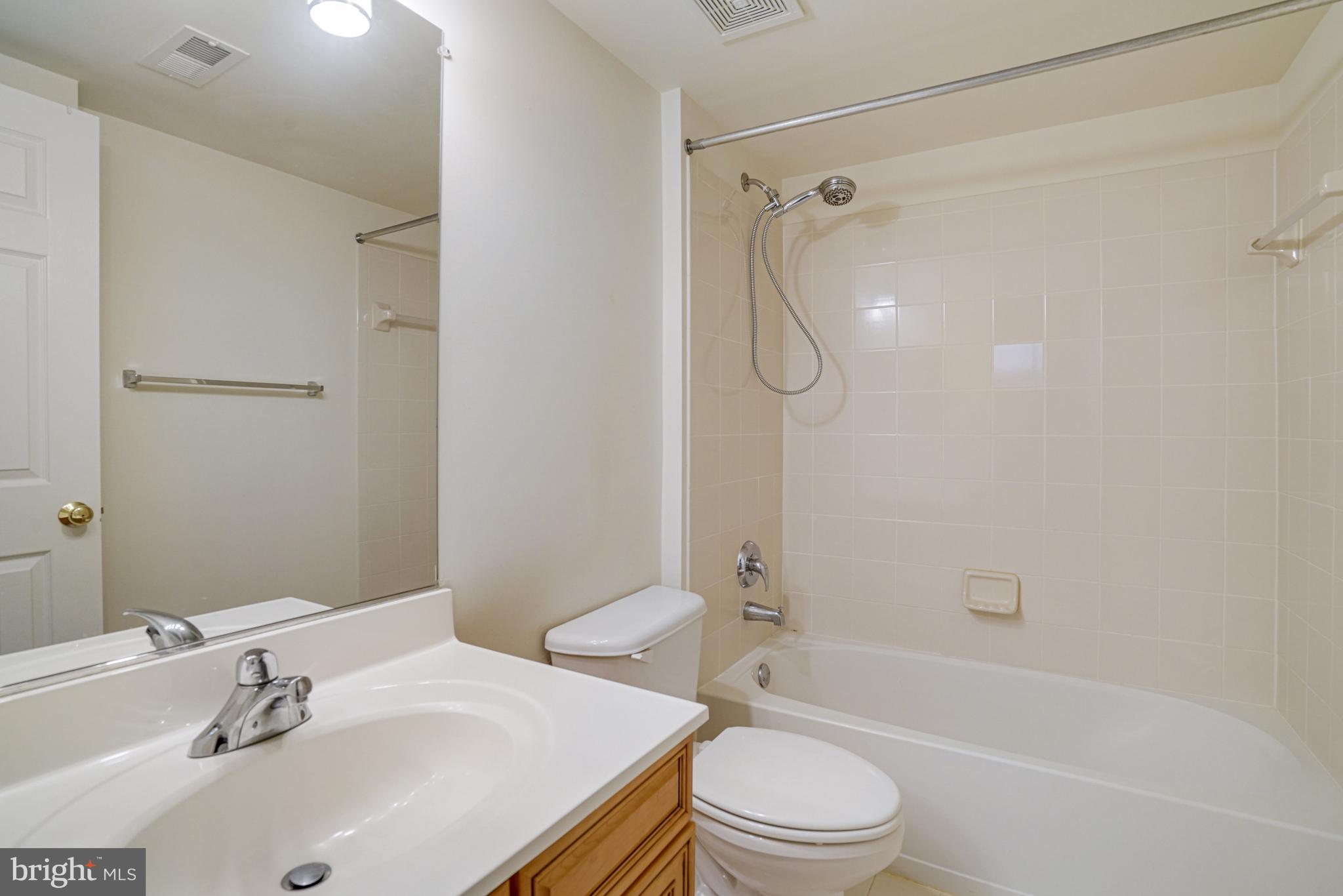 WINSTEAD MANOR - Residential