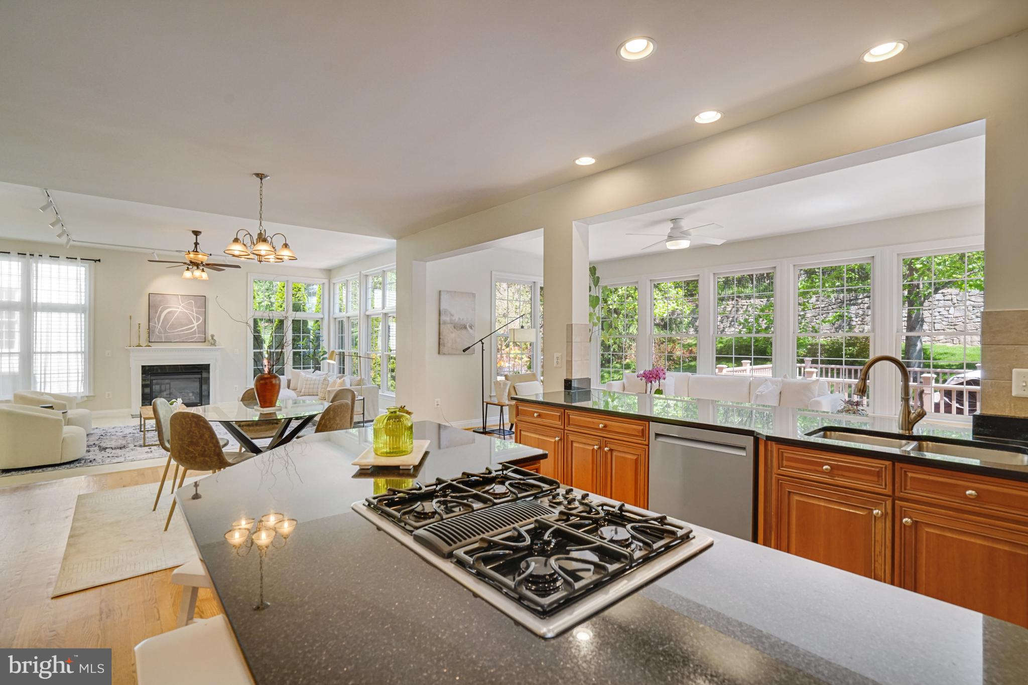 WINSTEAD MANOR - Residential