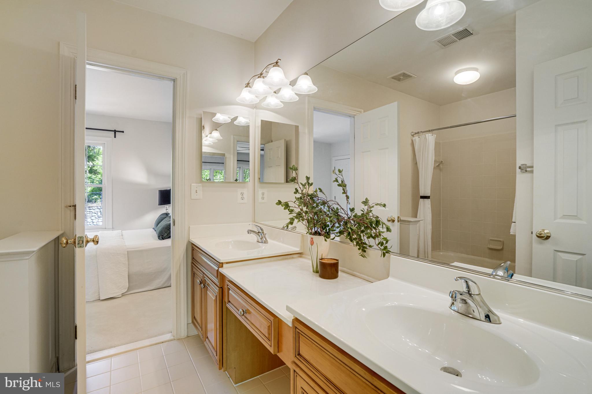 WINSTEAD MANOR - Residential