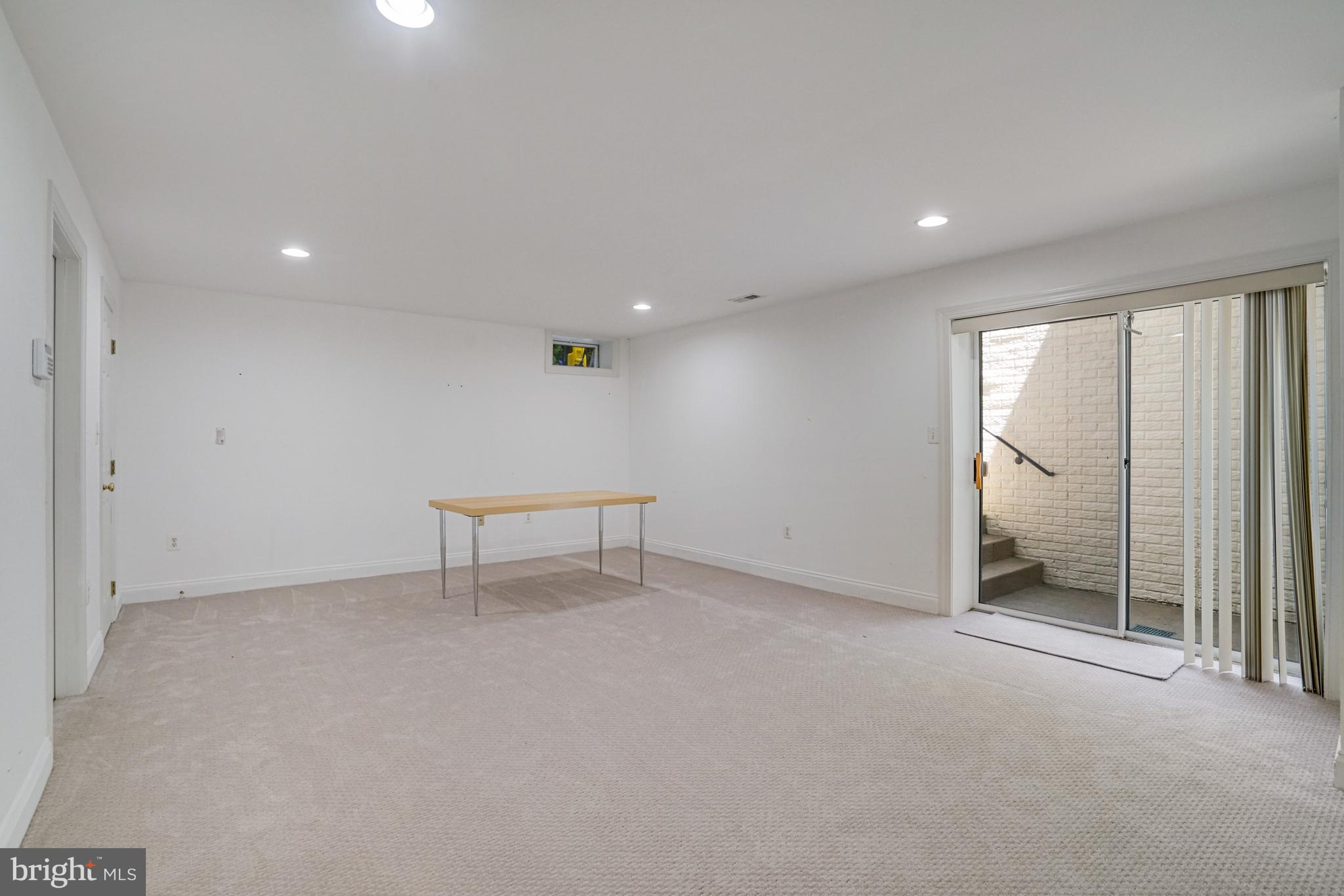 WINSTEAD MANOR - Residential