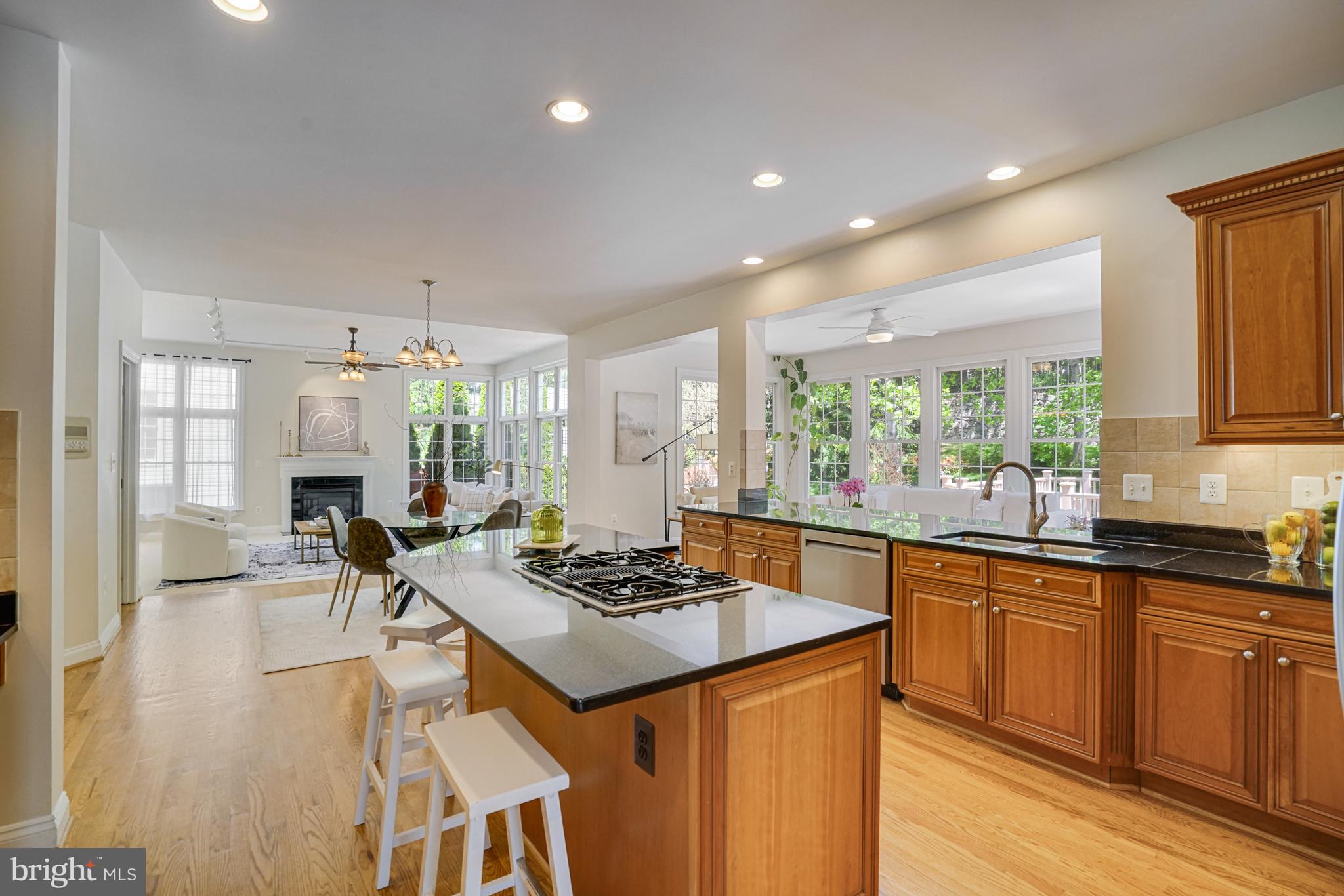 WINSTEAD MANOR - Residential