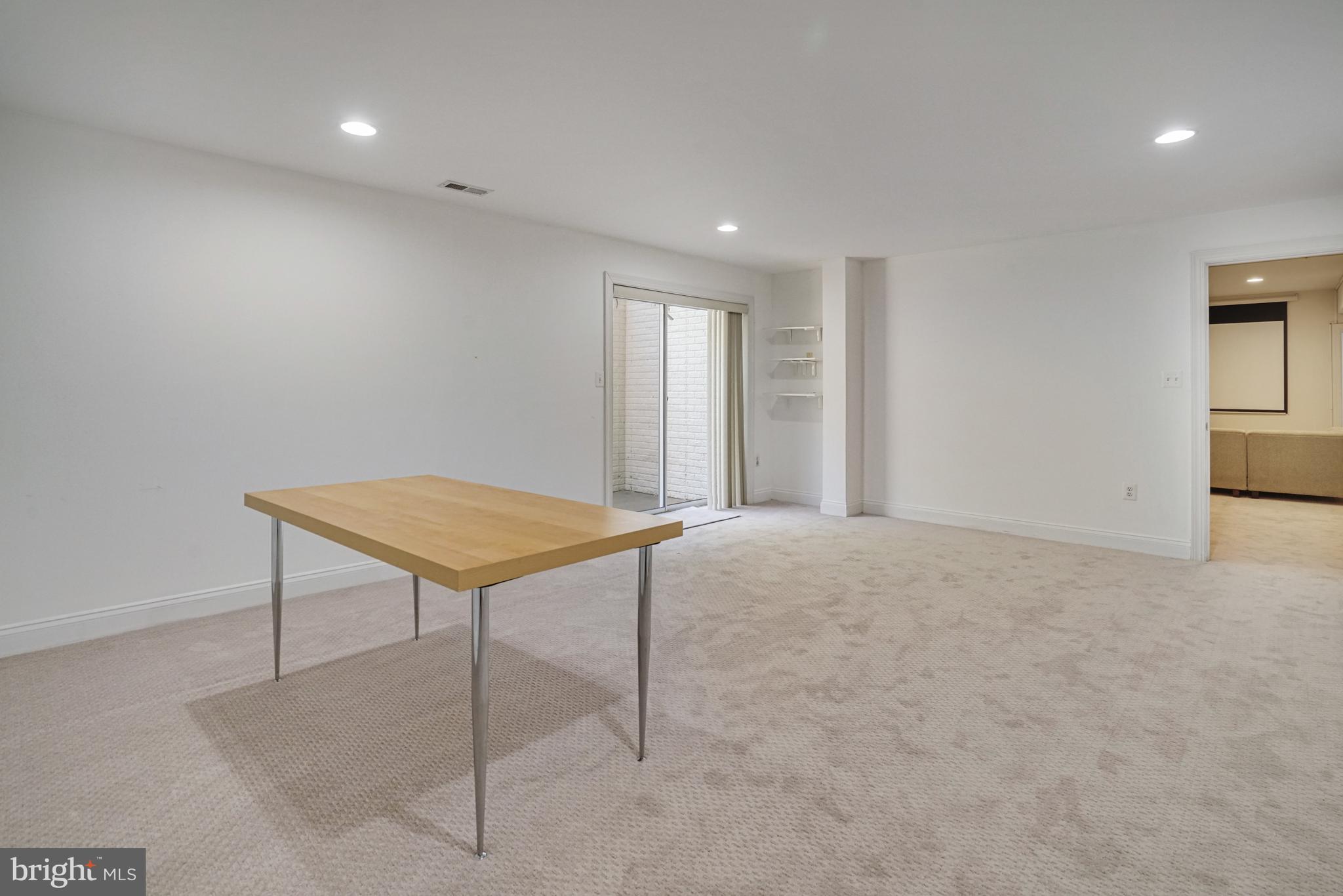 WINSTEAD MANOR - Residential