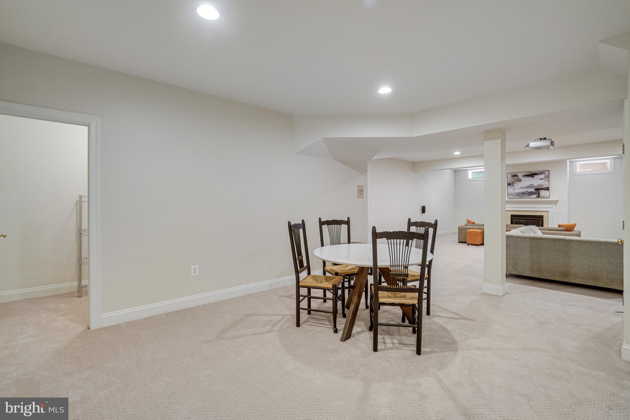 WINSTEAD MANOR - Residential