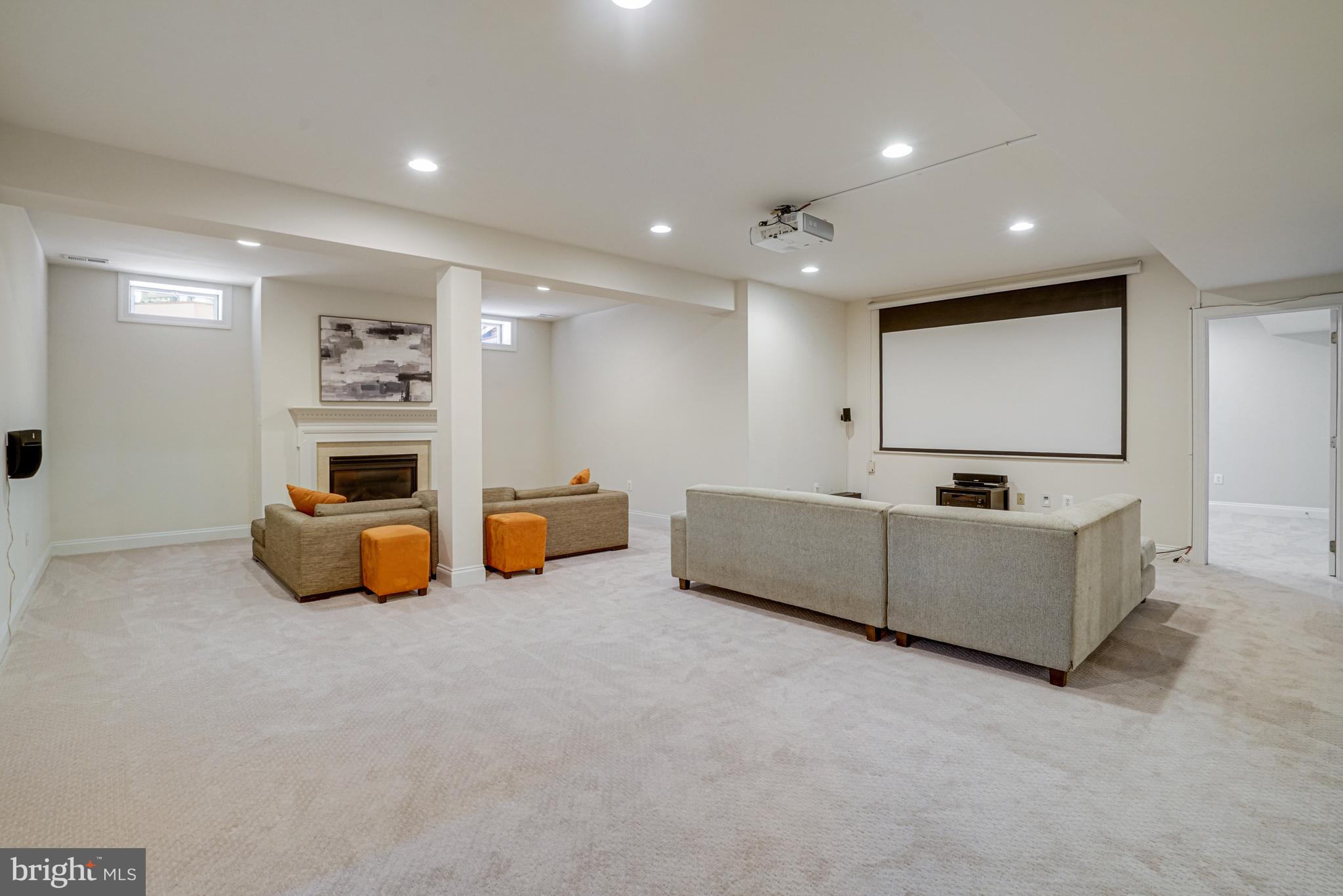 WINSTEAD MANOR - Residential