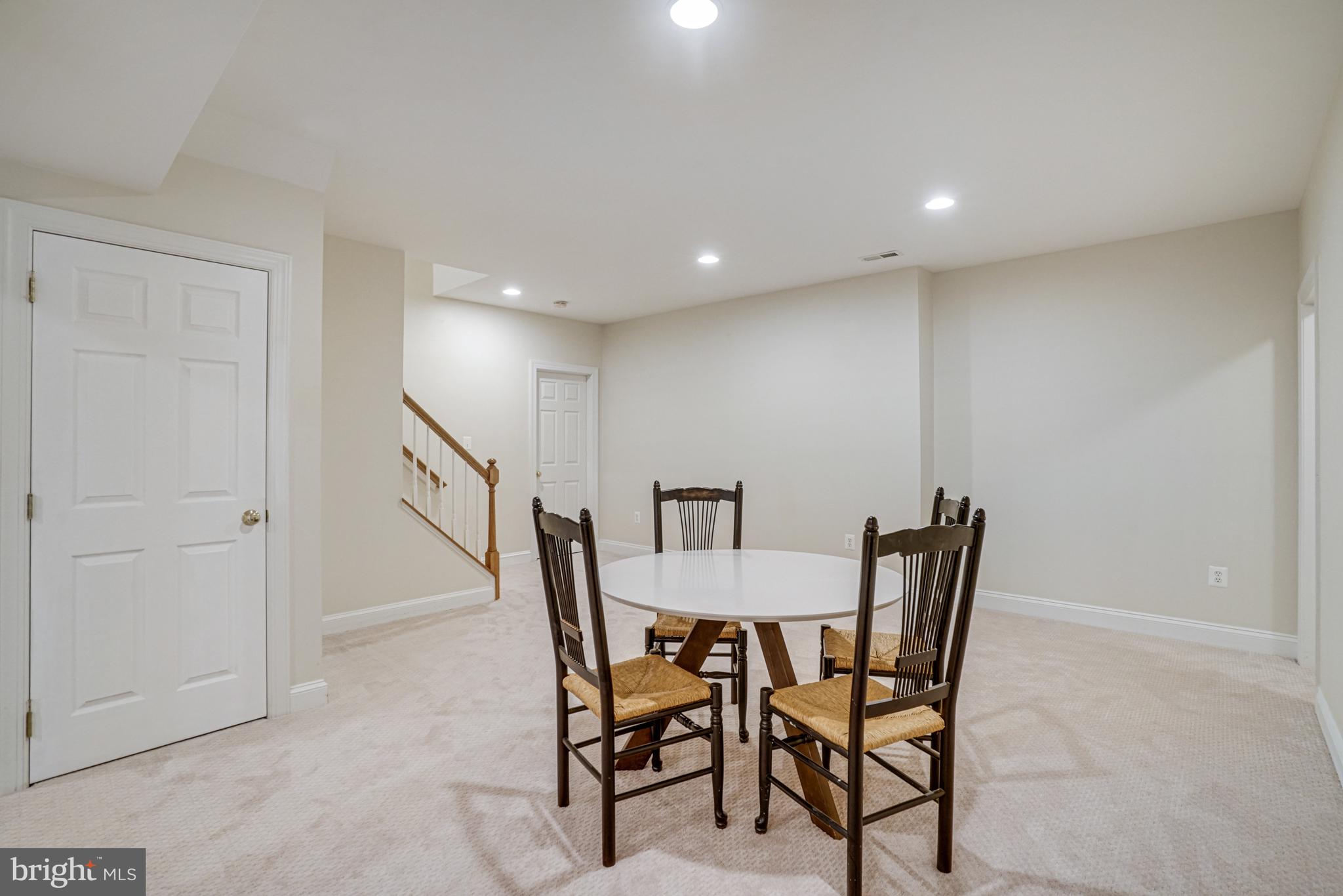 WINSTEAD MANOR - Residential