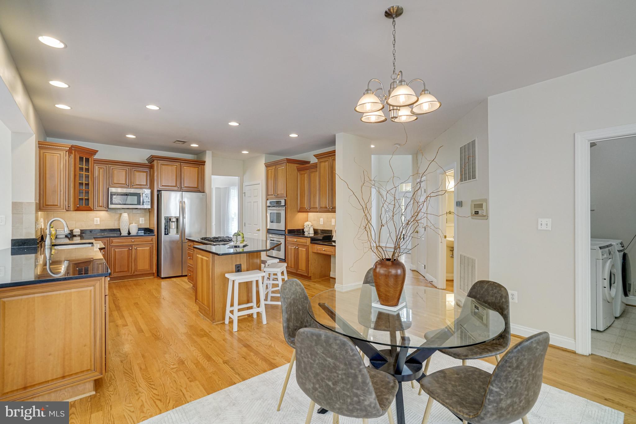 WINSTEAD MANOR - Residential