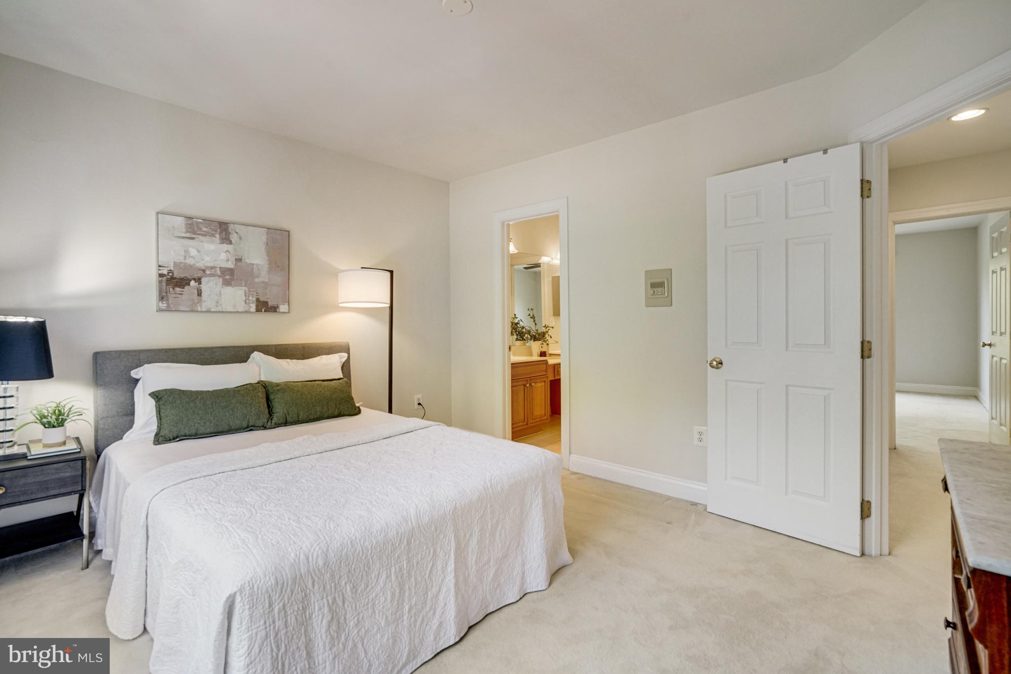 WINSTEAD MANOR - Residential