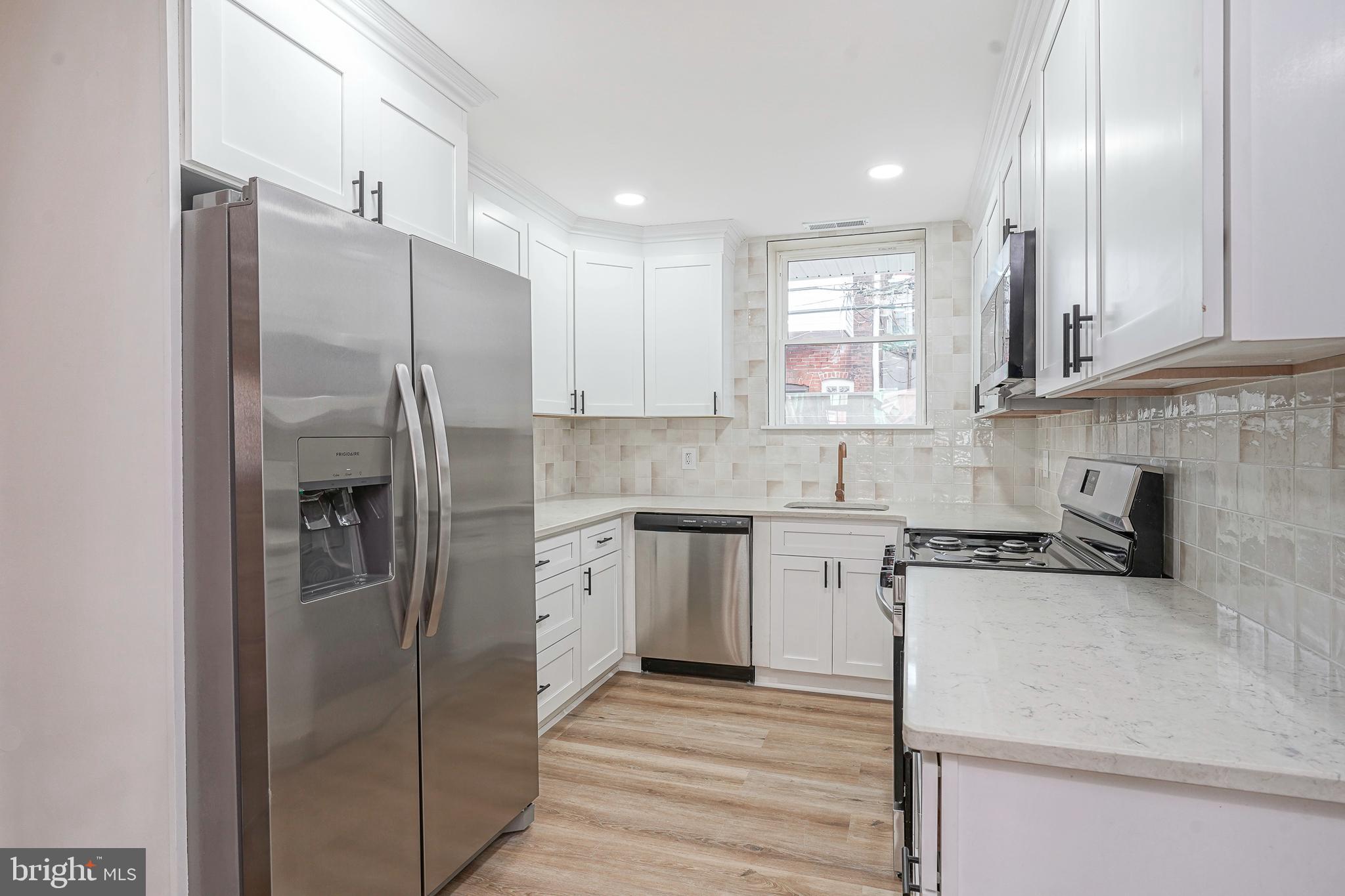 POINT BREEZE - Residential