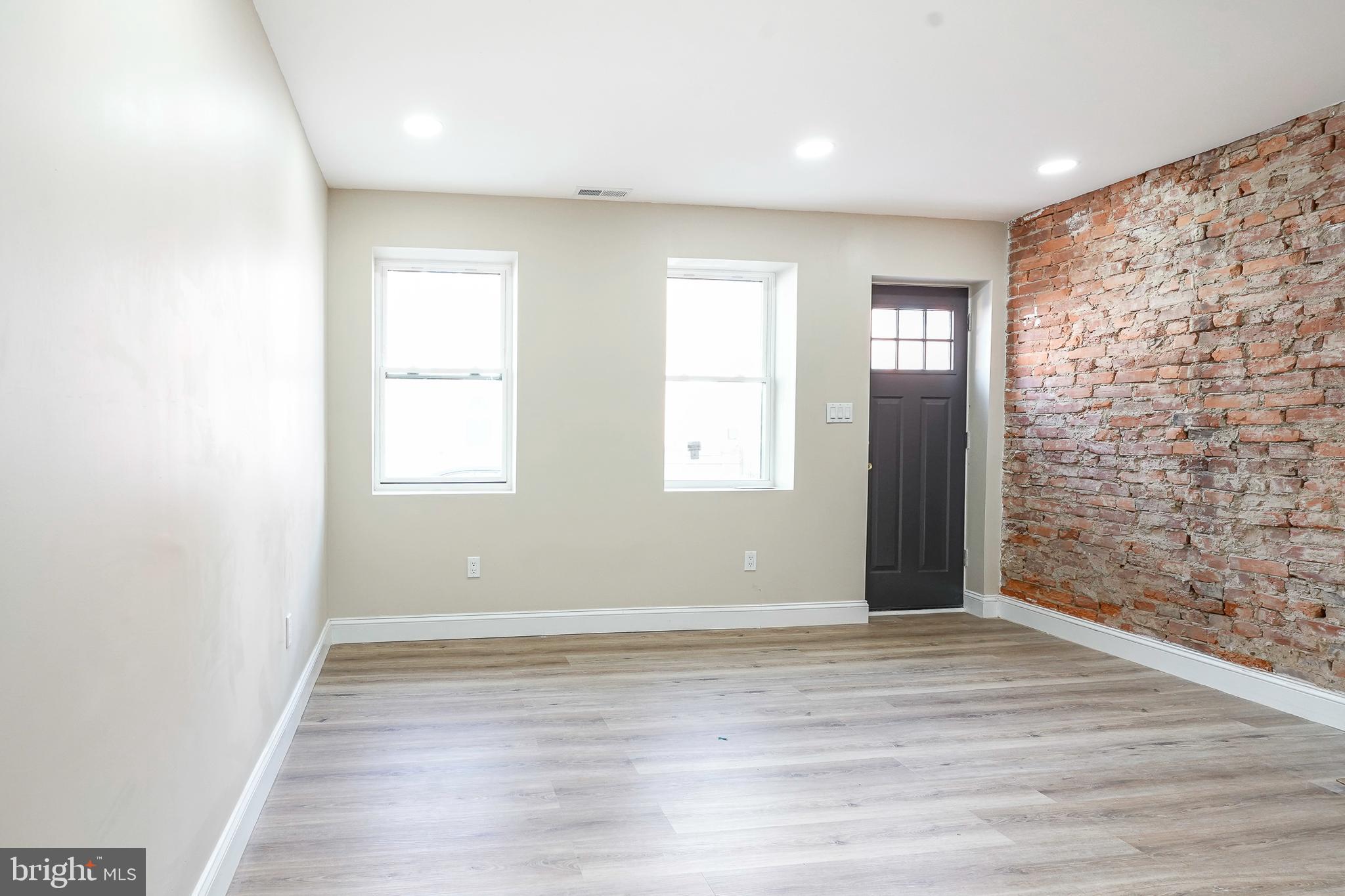 POINT BREEZE - Residential