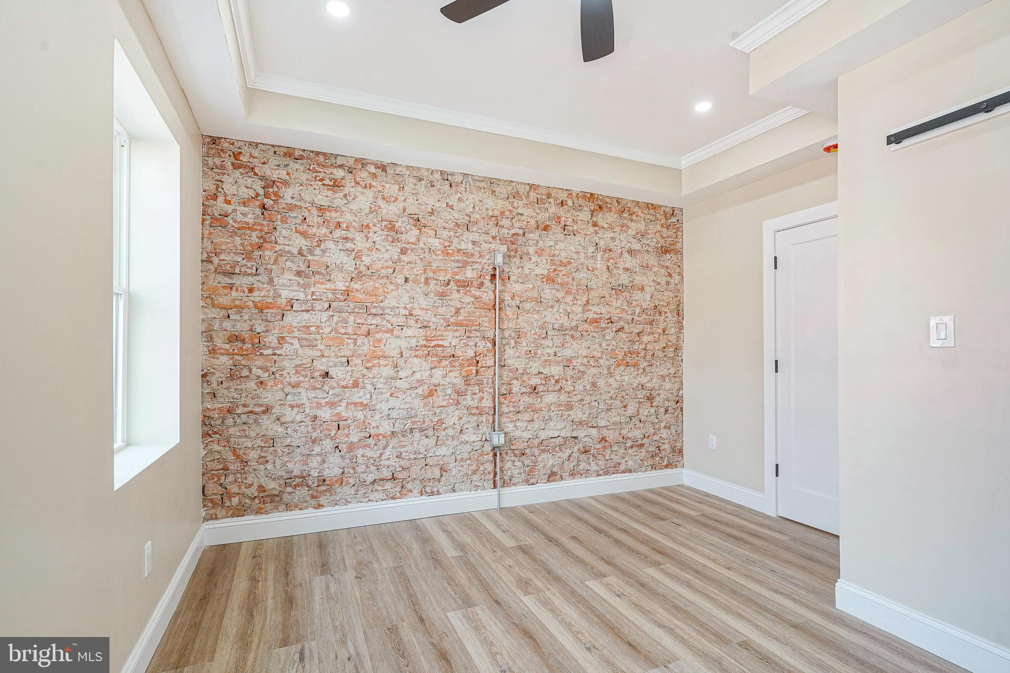 POINT BREEZE - Residential