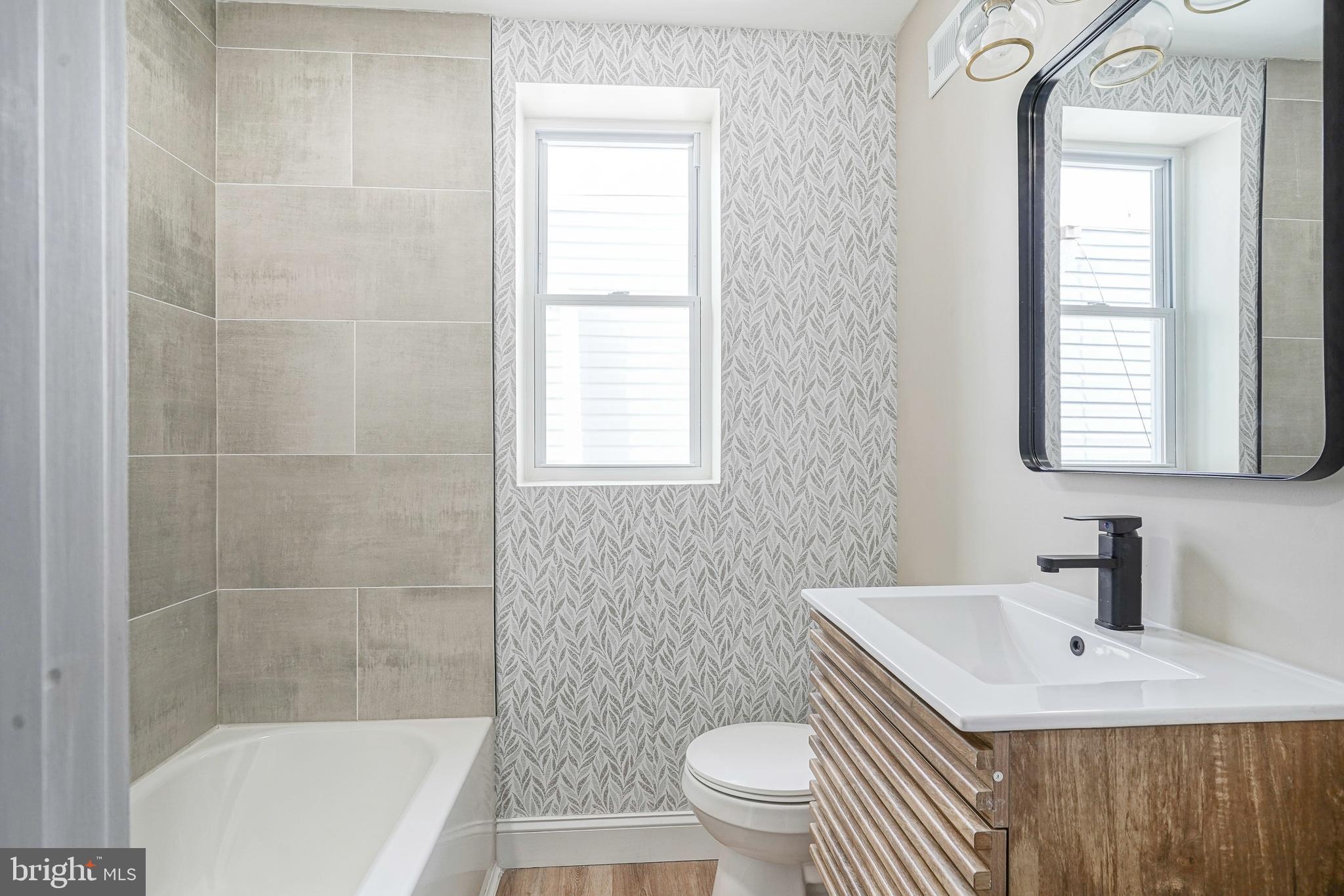 POINT BREEZE - Residential