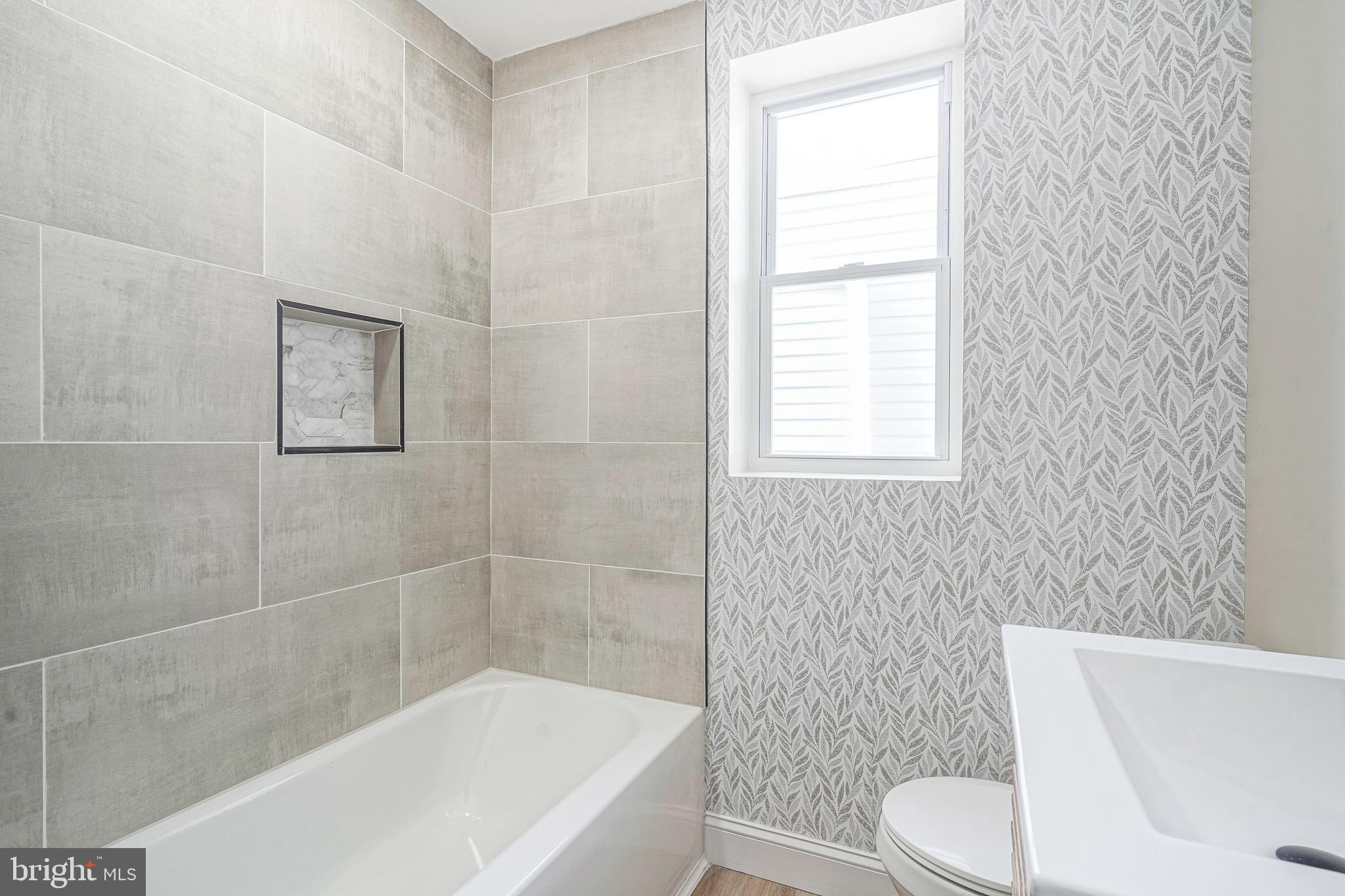 POINT BREEZE - Residential