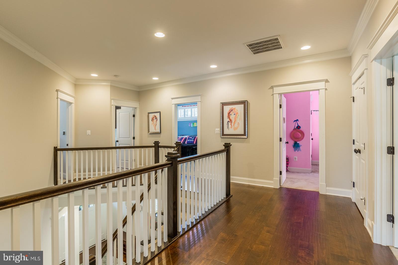 ARLINGTON - Residential