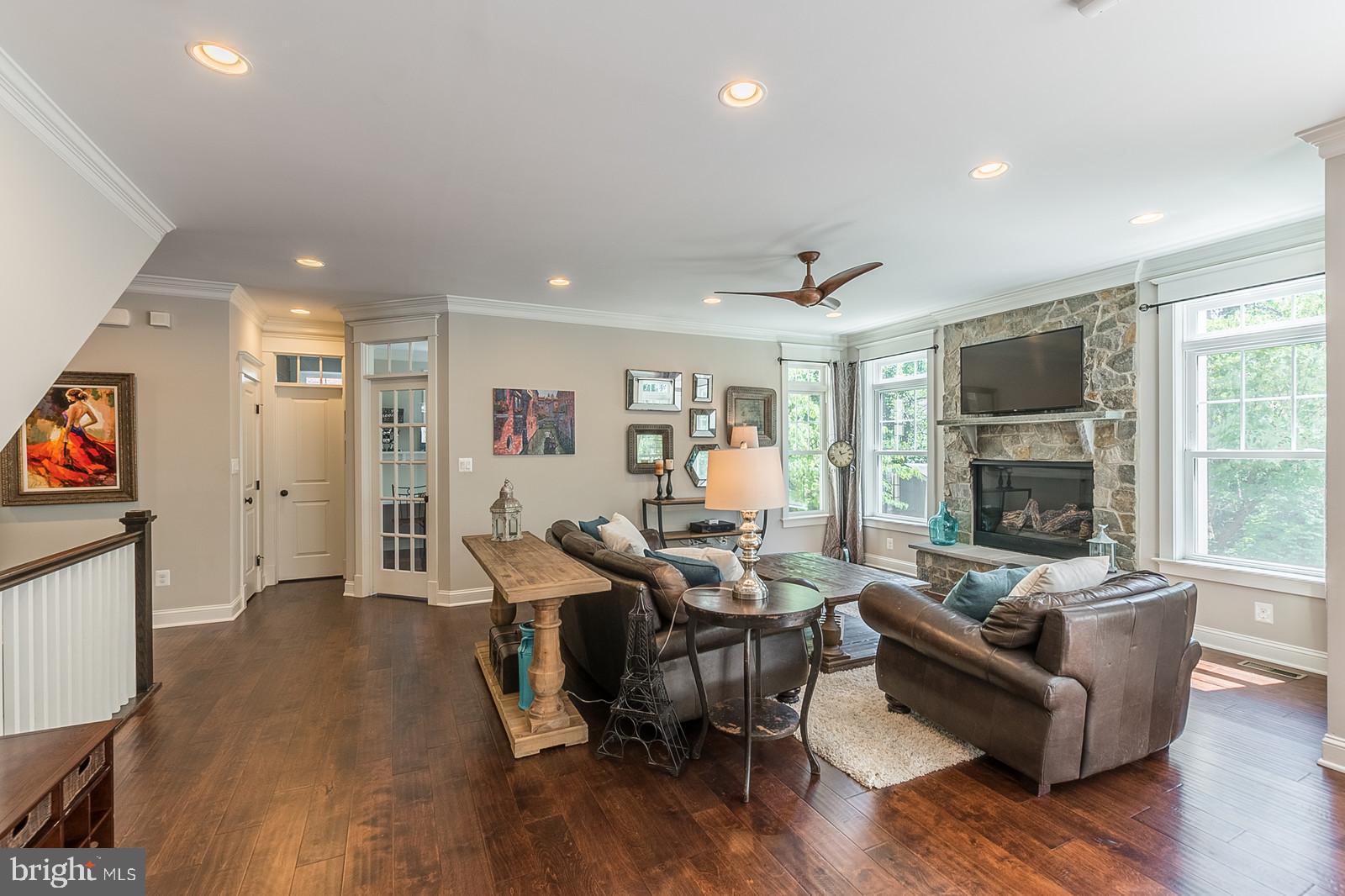 ARLINGTON - Residential