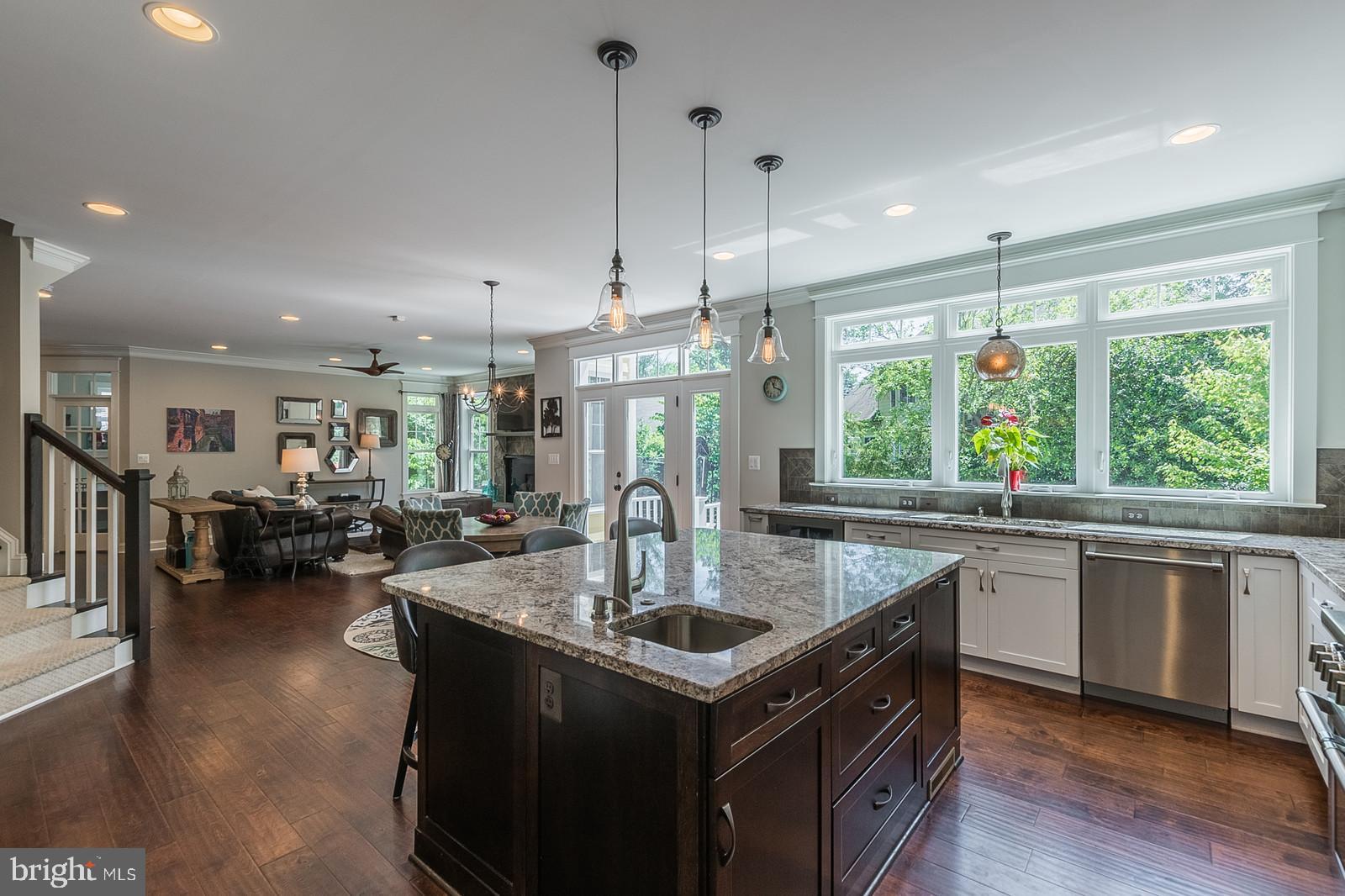 ARLINGTON - Residential