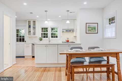 234 S VIRGINIA AVENUE 93 FALLS CHURCH VA 22046