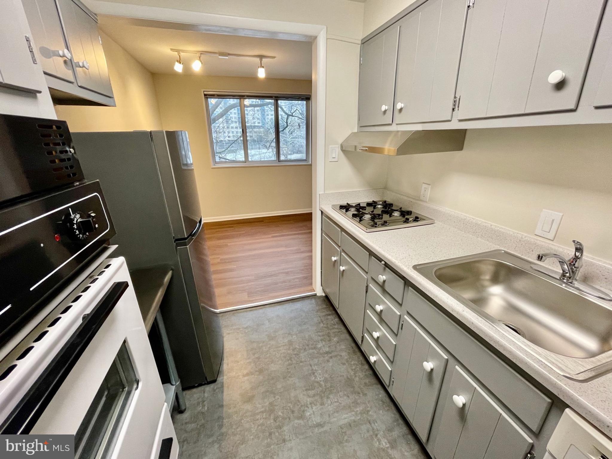 GROSVENOR PARK - Residential Lease