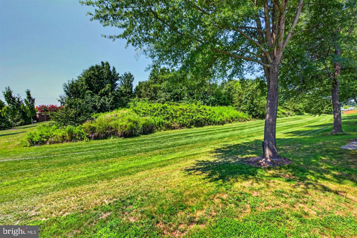 5694 TOWER HILL CIRCLE