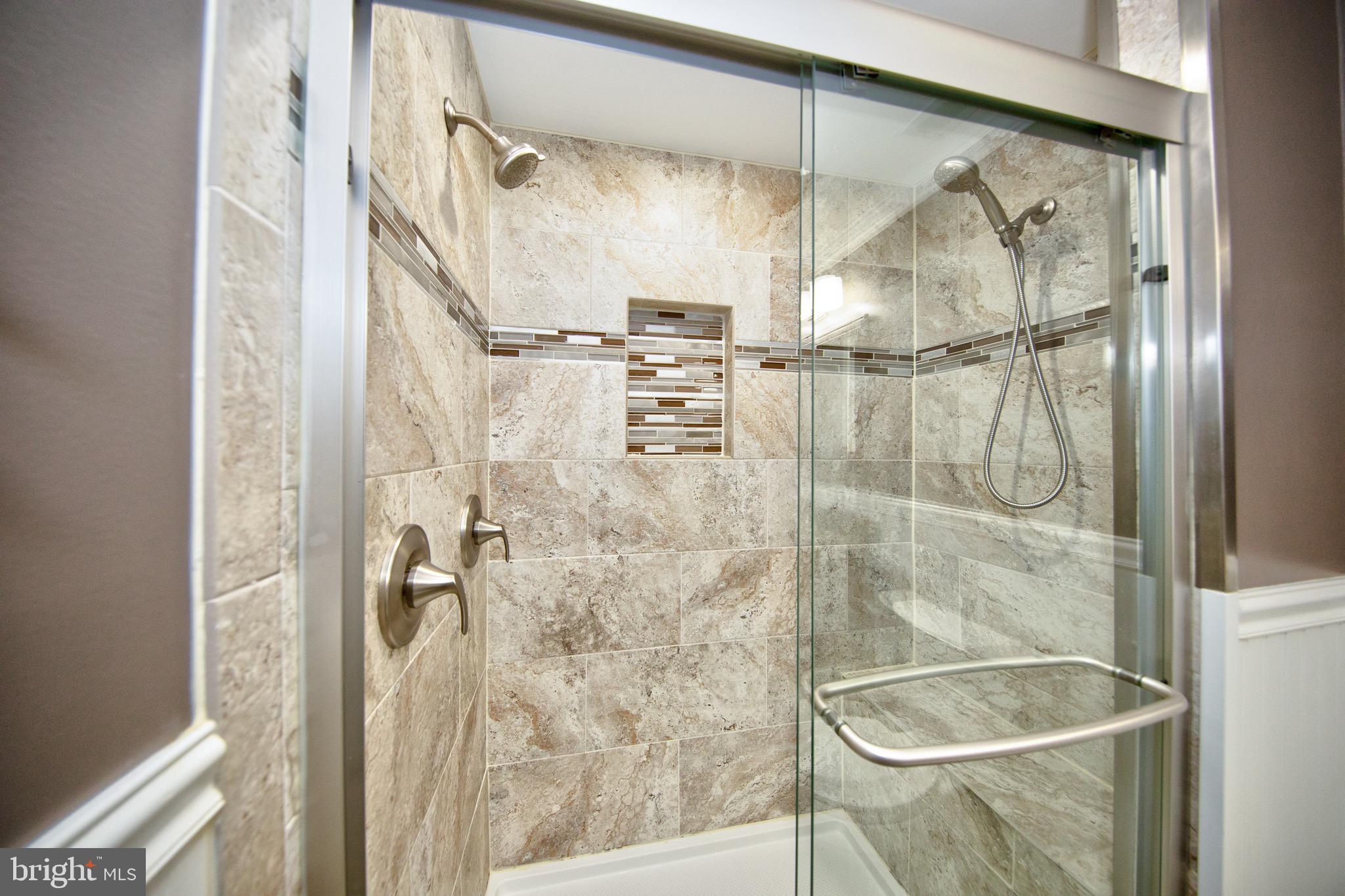 SEVEN TRAILS - Residential