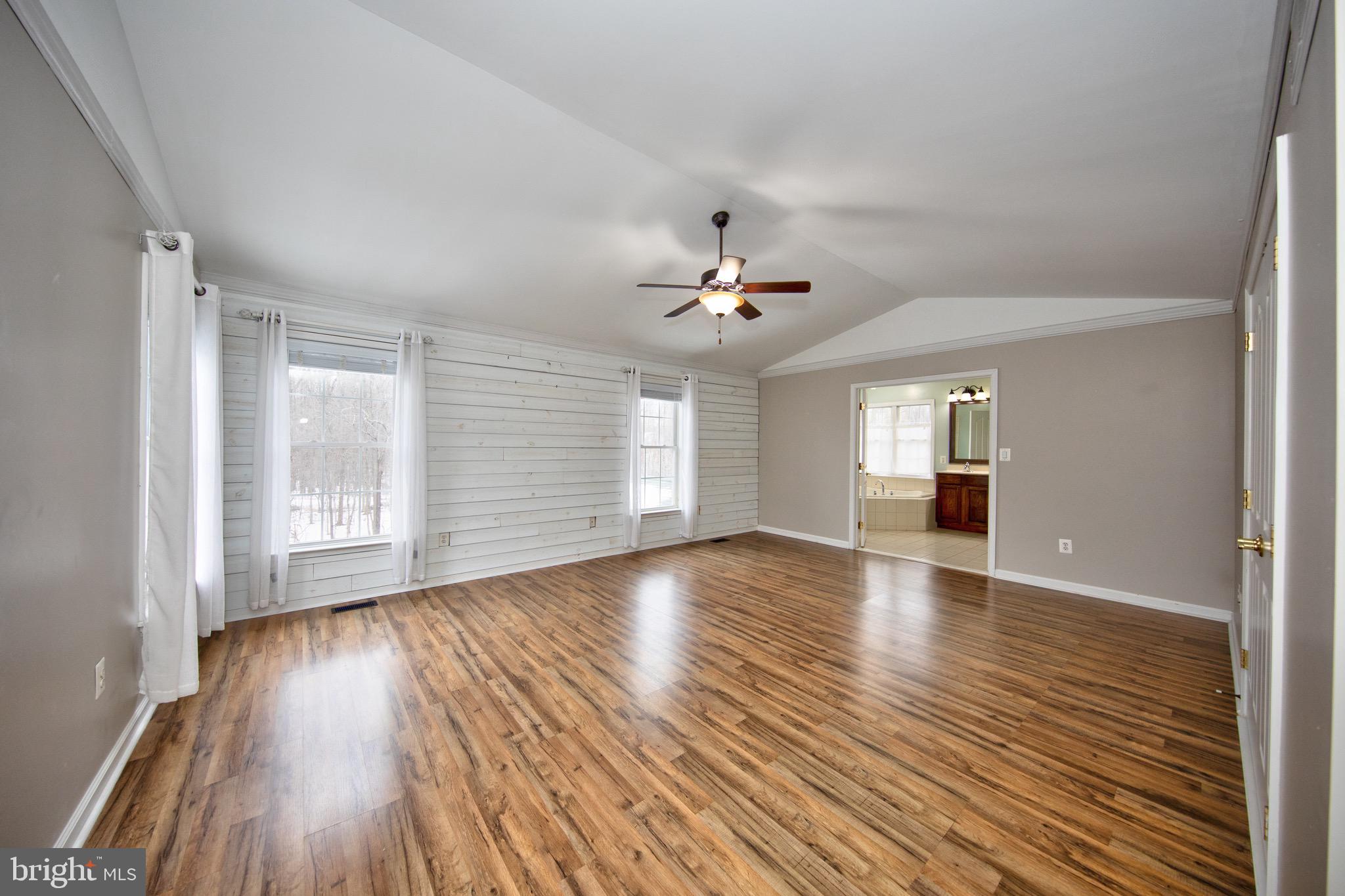 SEVEN TRAILS - Residential