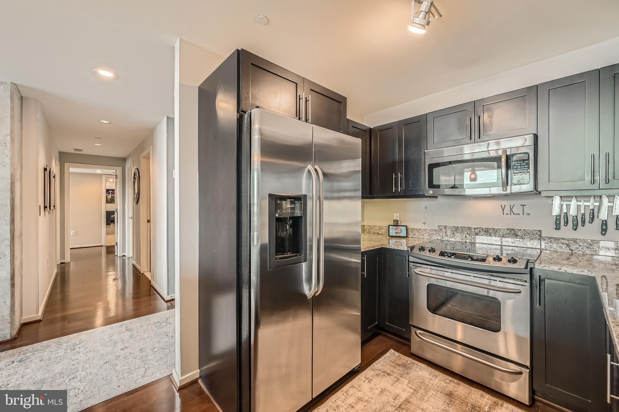 LOCUST POINT - Residential