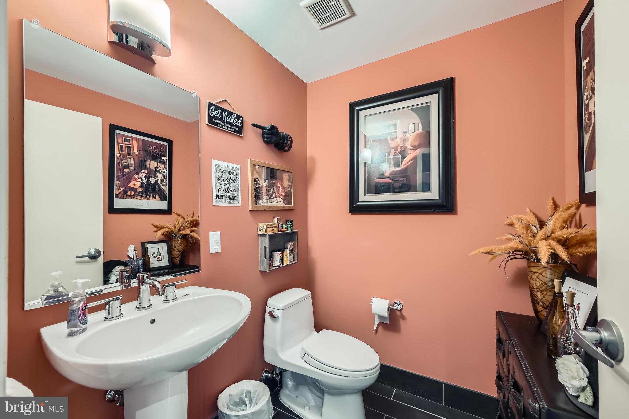 LOCUST POINT - Residential