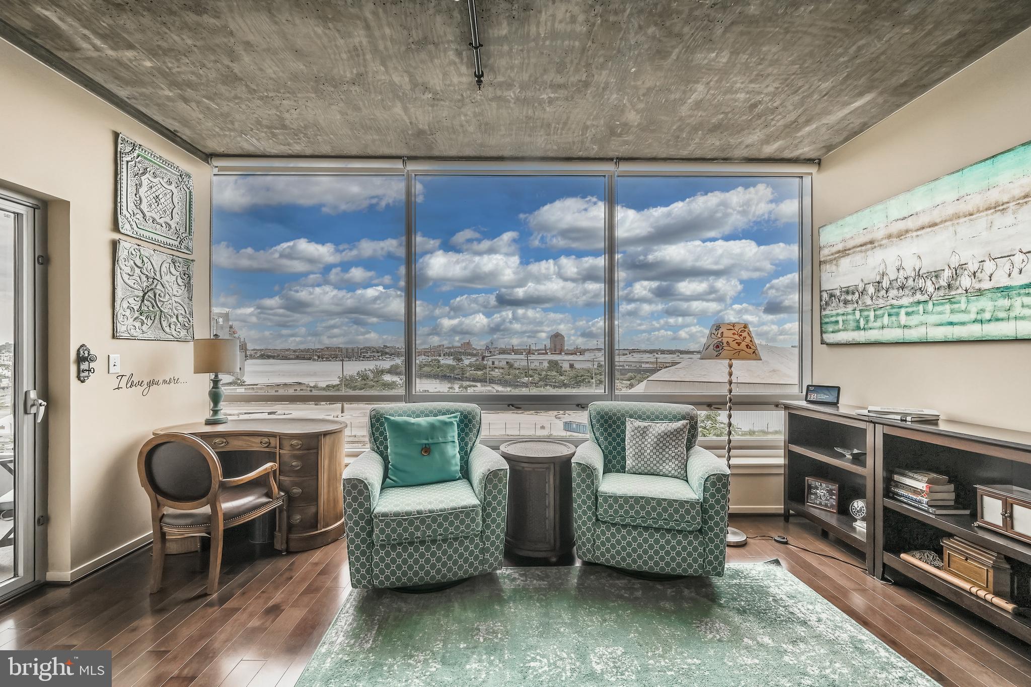 LOCUST POINT - Residential