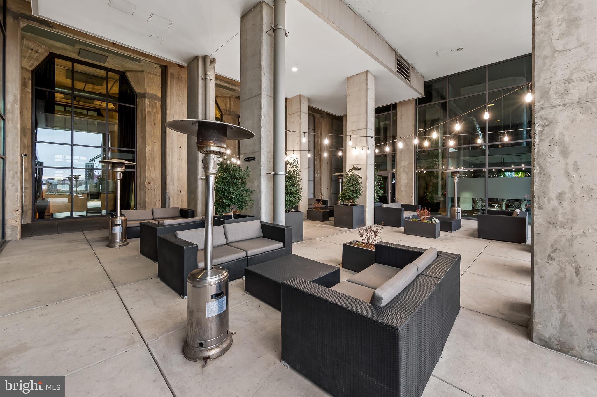 LOCUST POINT - Residential