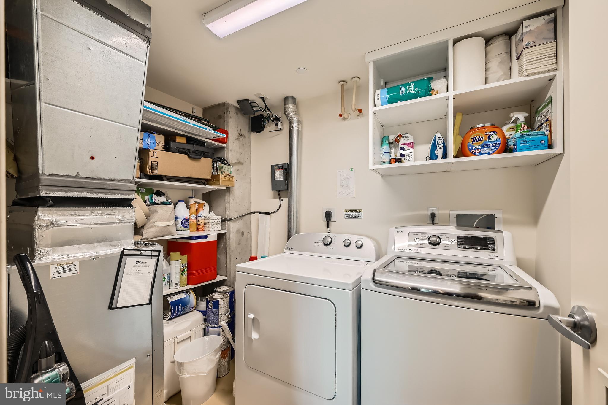 LOCUST POINT - Residential