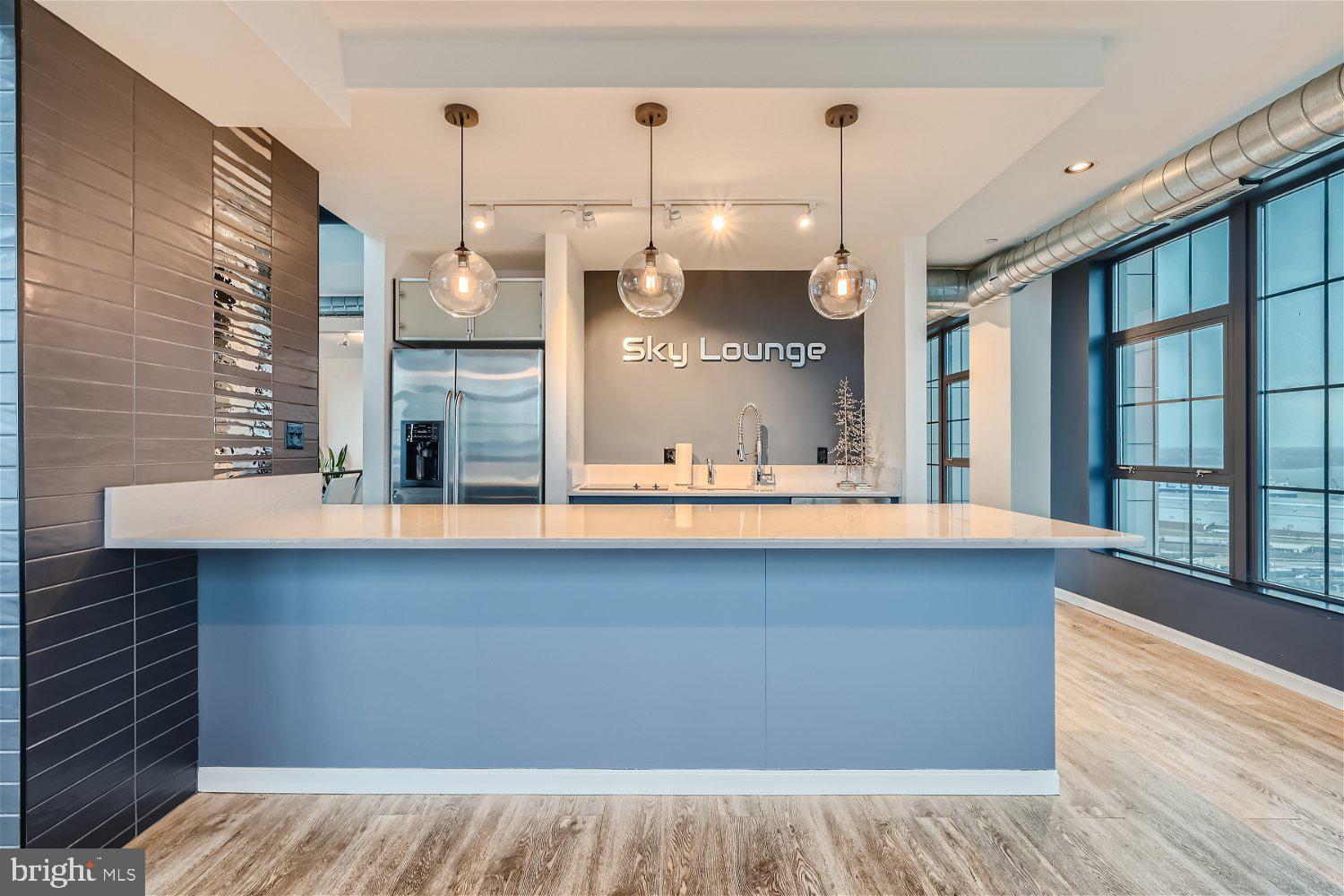 LOCUST POINT - Residential