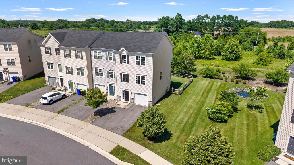 Photo of 969 Lissicasey Loop, MIDDLETOWN, DE 19709 (MLS # DENC2105982)
