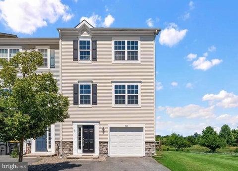 Townhouse For Sale - 969 Lissicasey Loop<br/> MIDDLETOWN, DE 19709