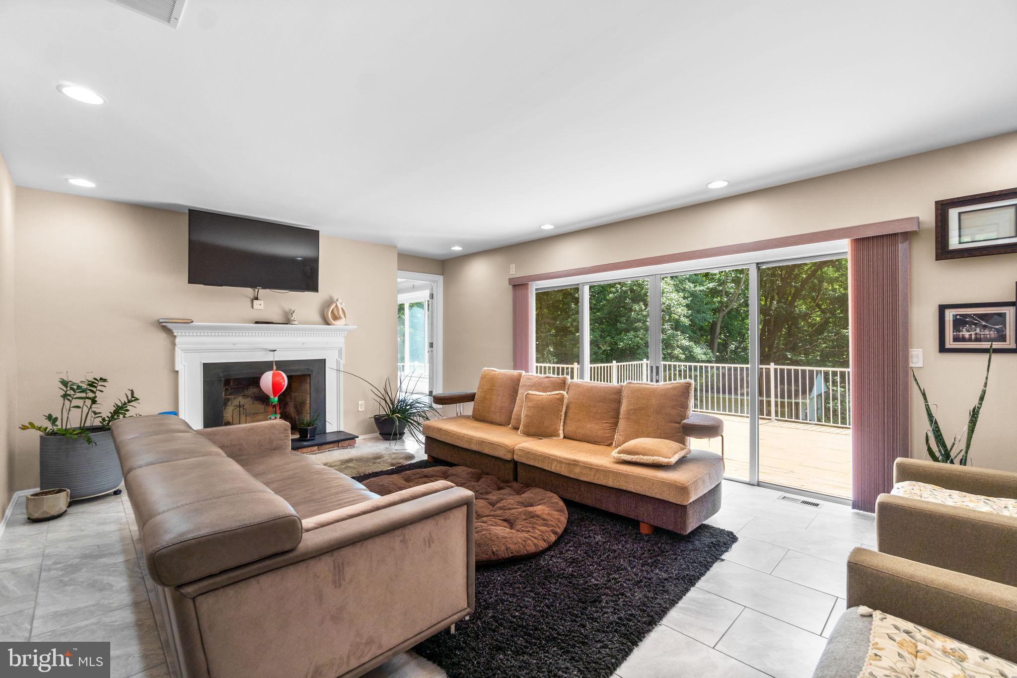6411 RIDGE ROAD