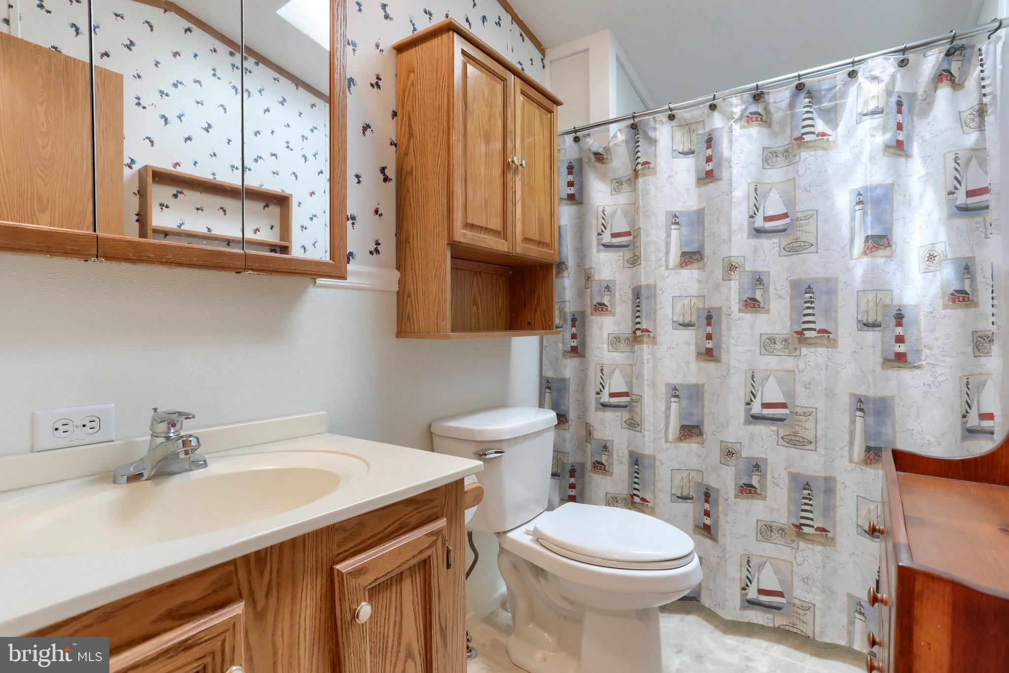 COUNTRY ACRES GOLD - Residential