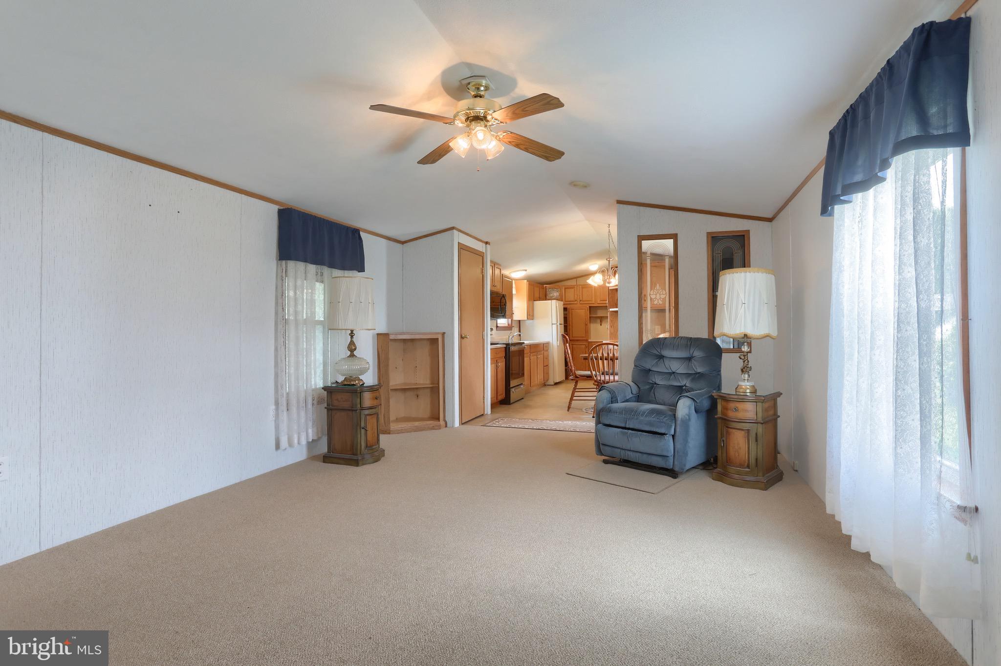 COUNTRY ACRES GOLD - Residential