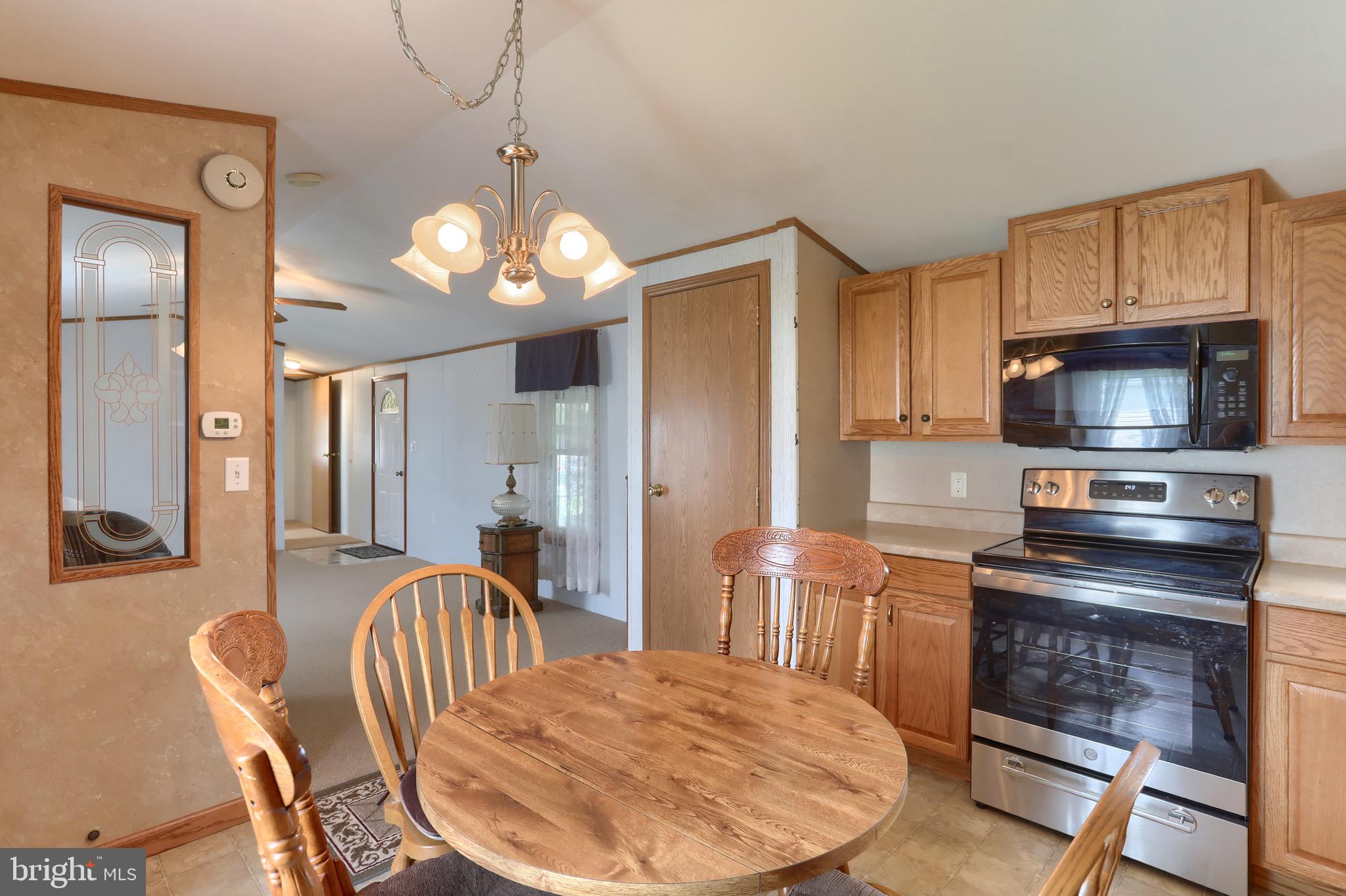 COUNTRY ACRES GOLD - Residential