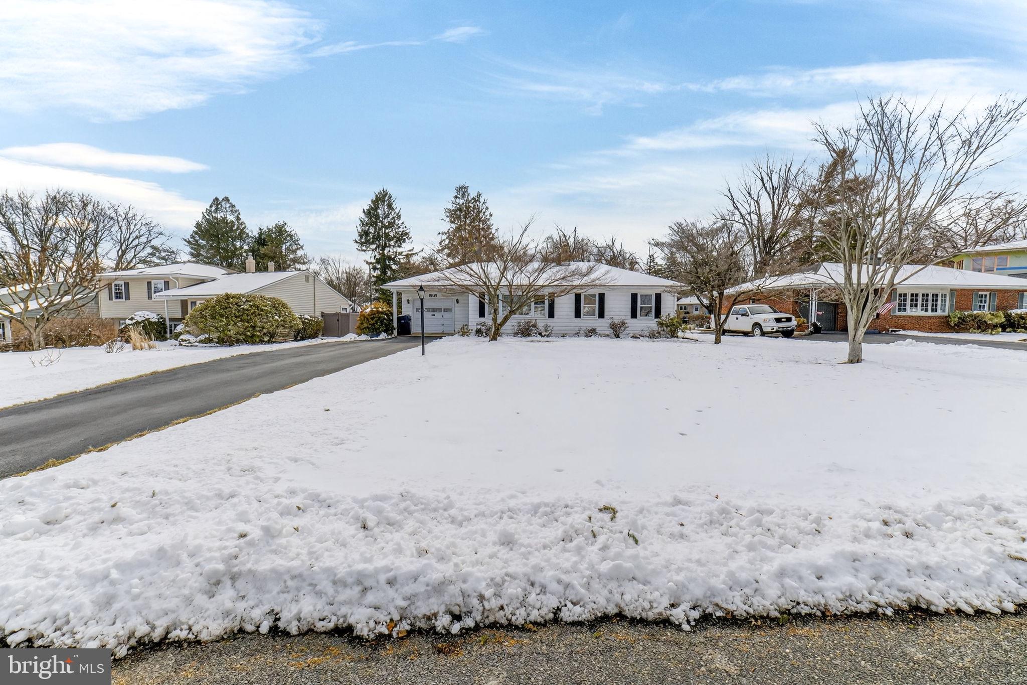 PARKSIDE COURTS - Residential