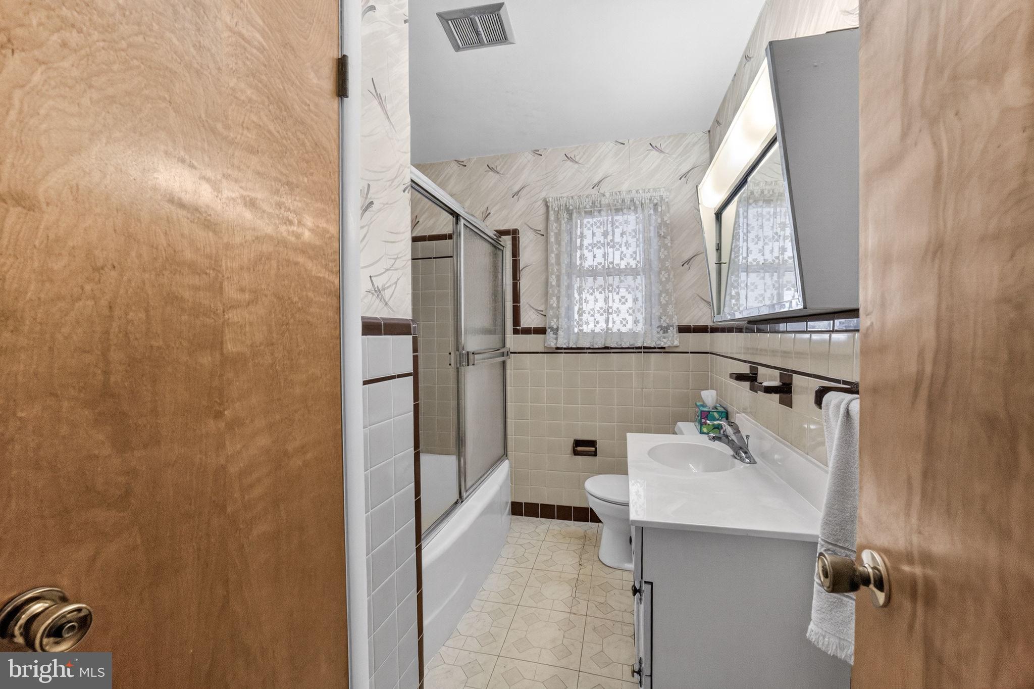 PARKSIDE COURTS - Residential