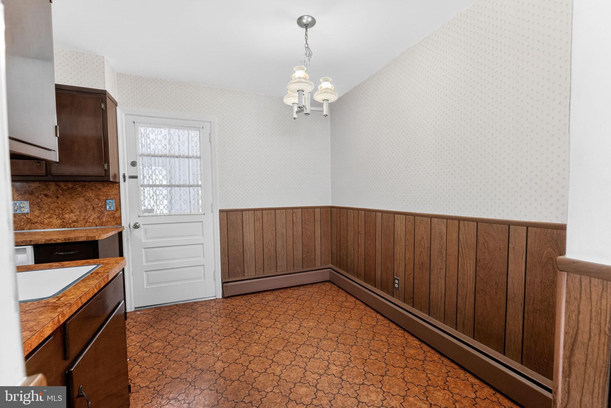 PARKSIDE COURTS - Residential