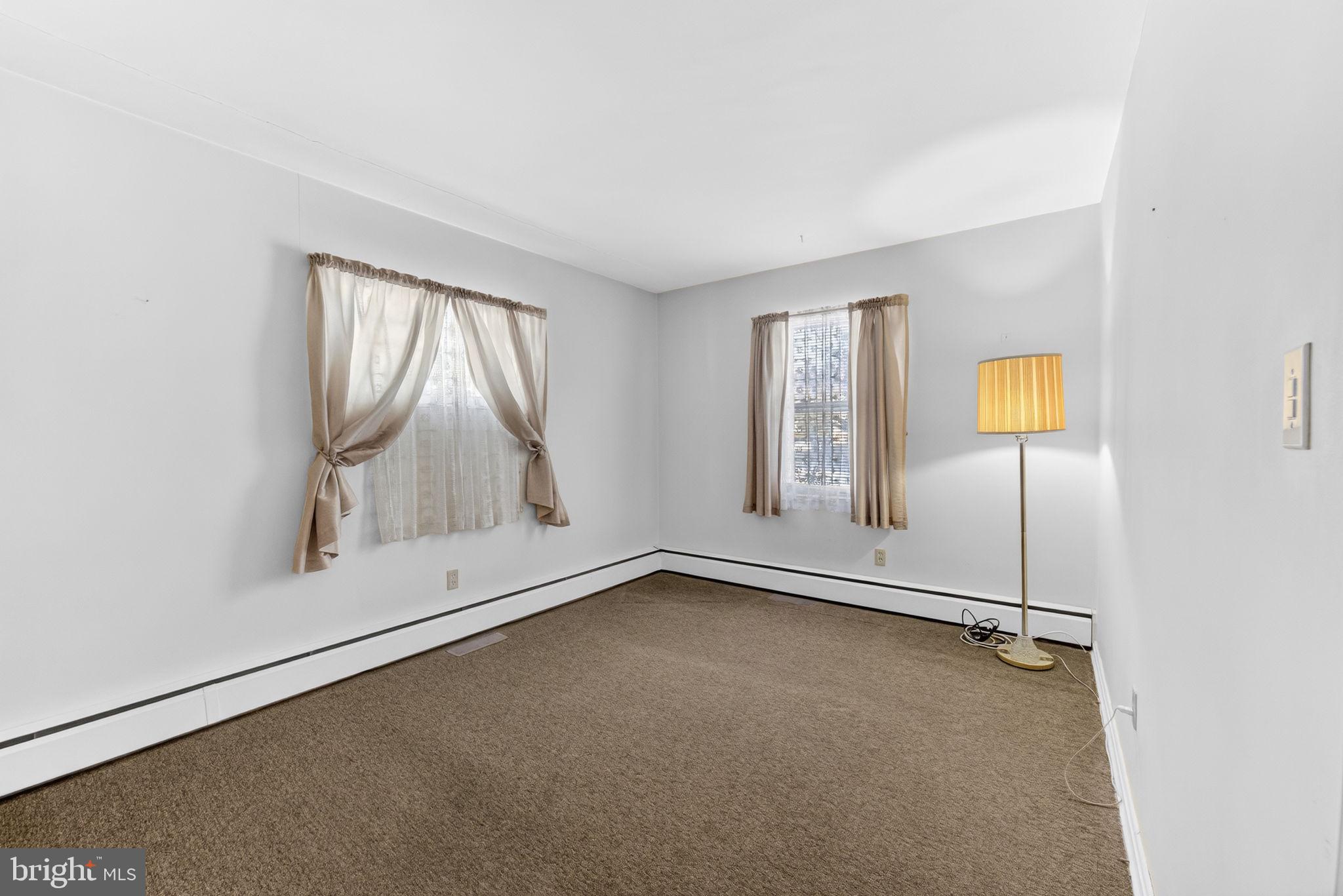 PARKSIDE COURTS - Residential