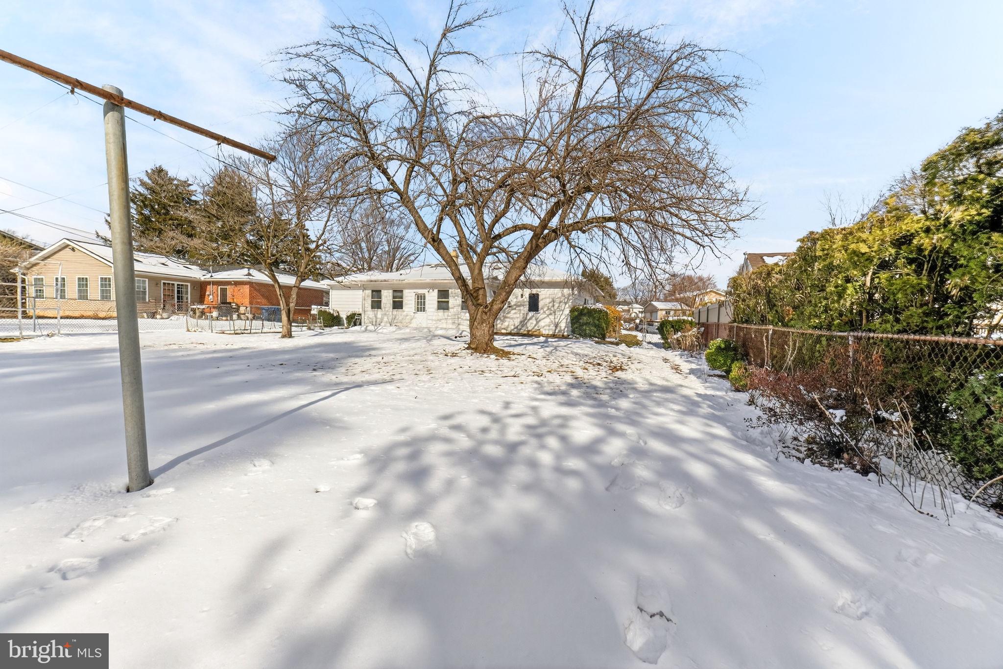 PARKSIDE COURTS - Residential