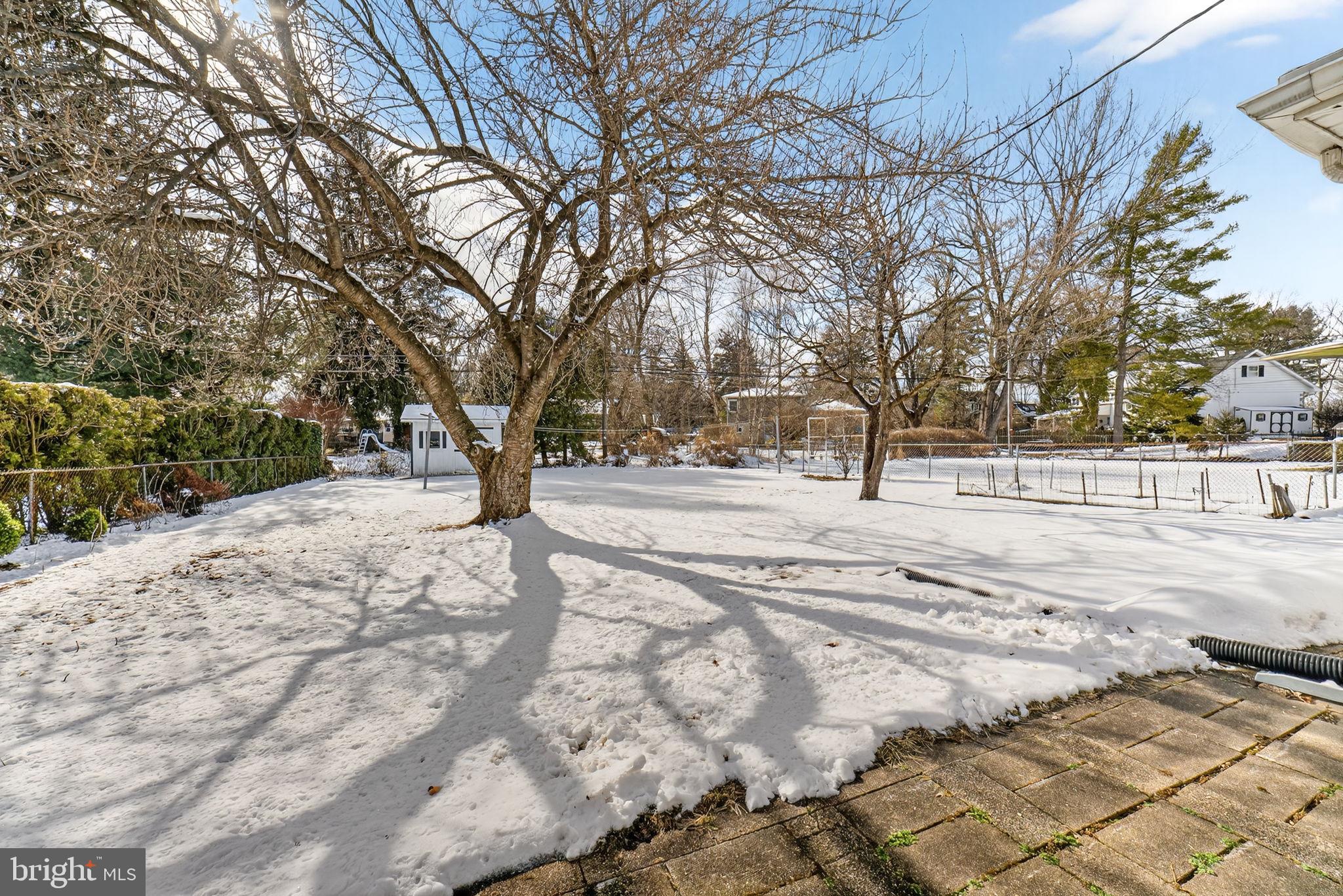 PARKSIDE COURTS - Residential